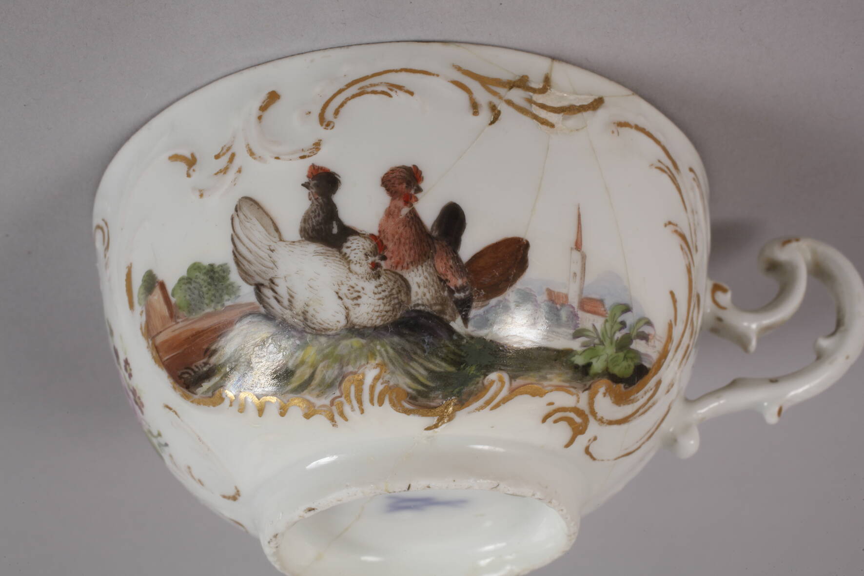 Meissen tea cup with saucer painted with birds - Image 6 of 7