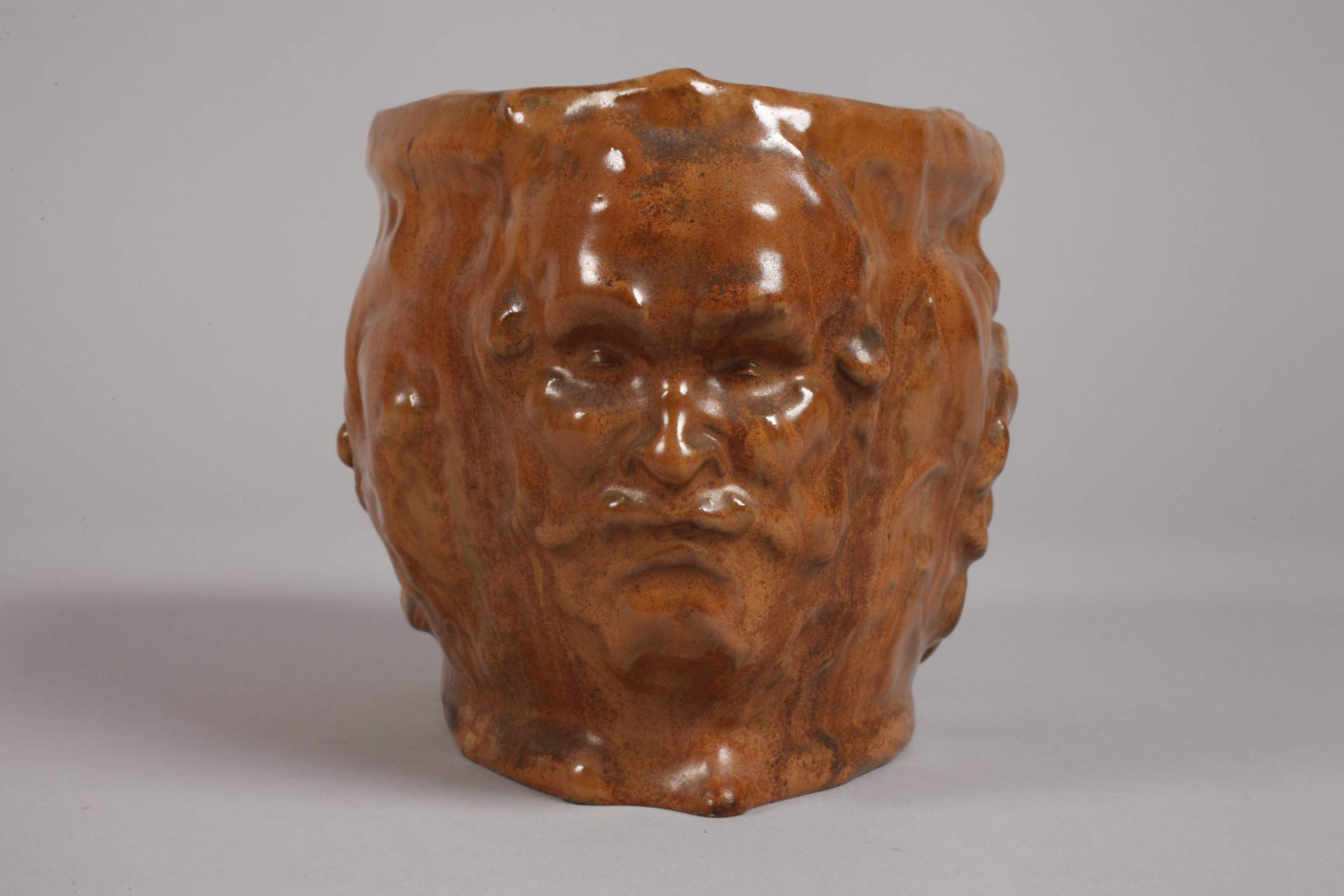 Vessel with mascaron - Image 2 of 6