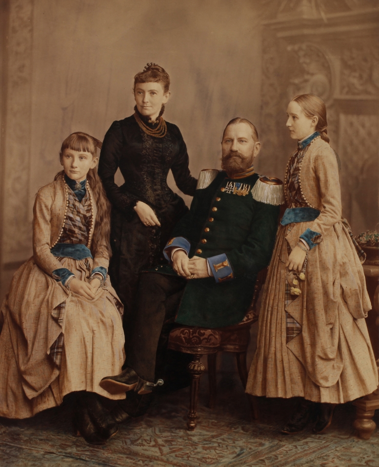 Family portrait of an officer