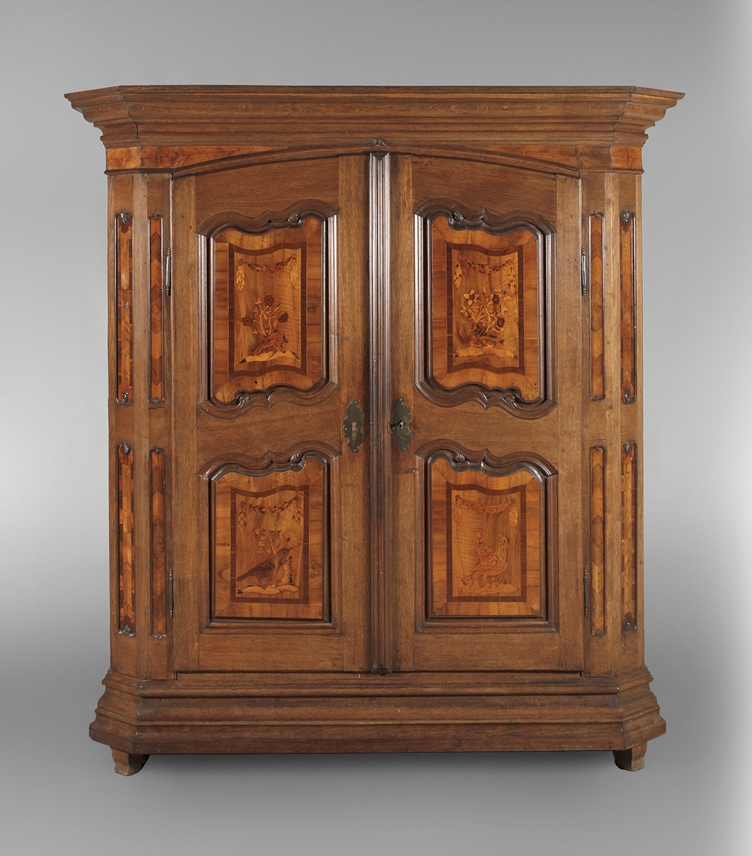 Fine baroque cabinet