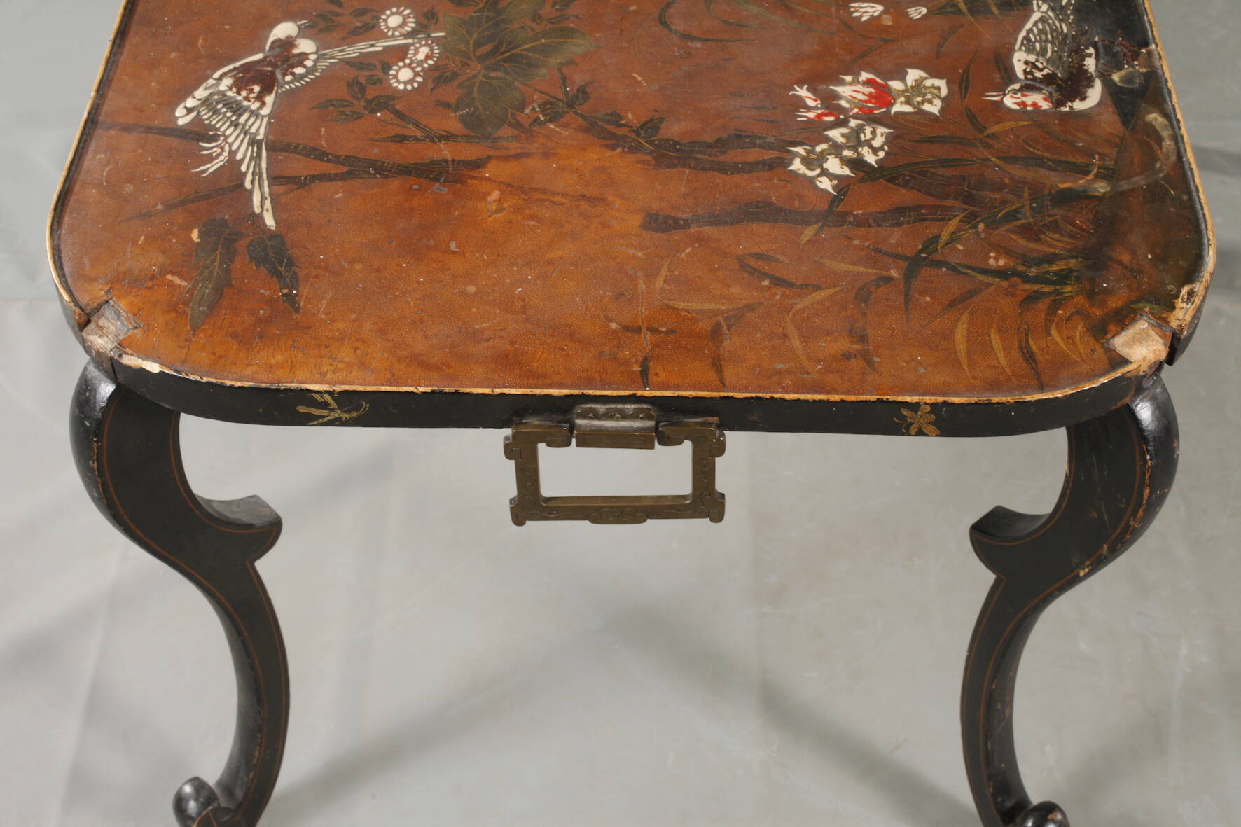 Lacquer table - Image 5 of 5