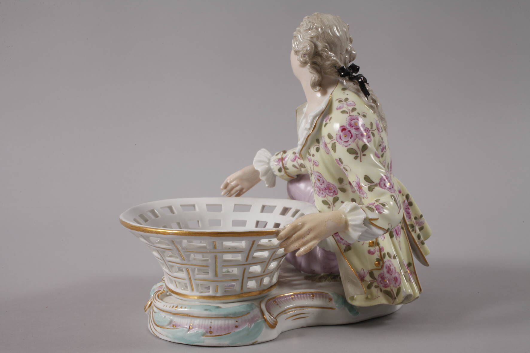 Meissen figural confection bowl - Image 5 of 7