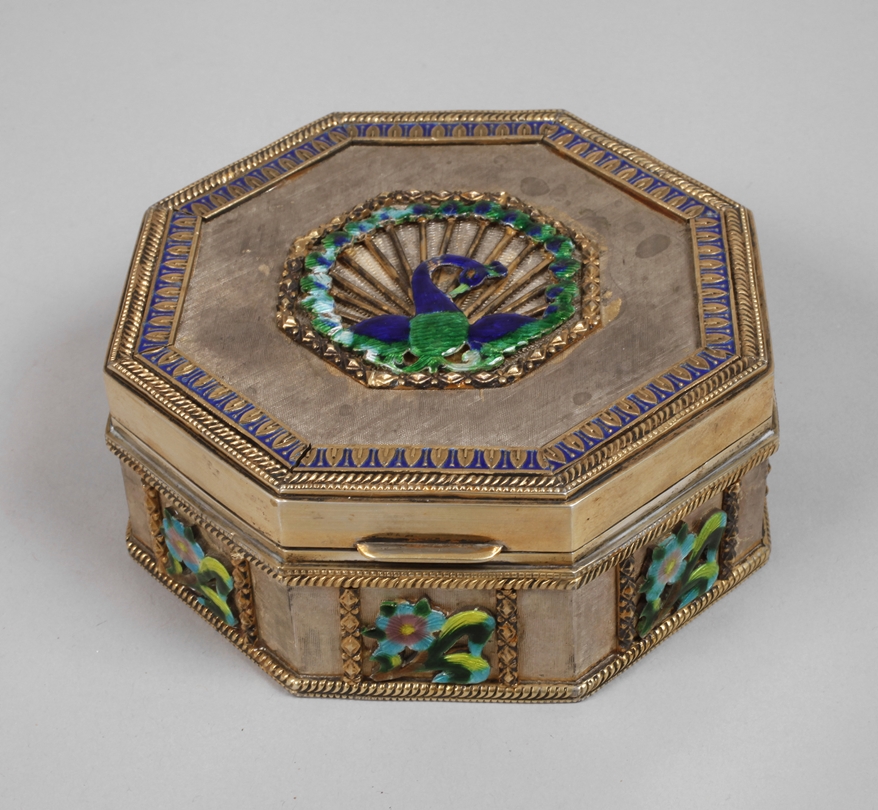 Fine silver box with enamel