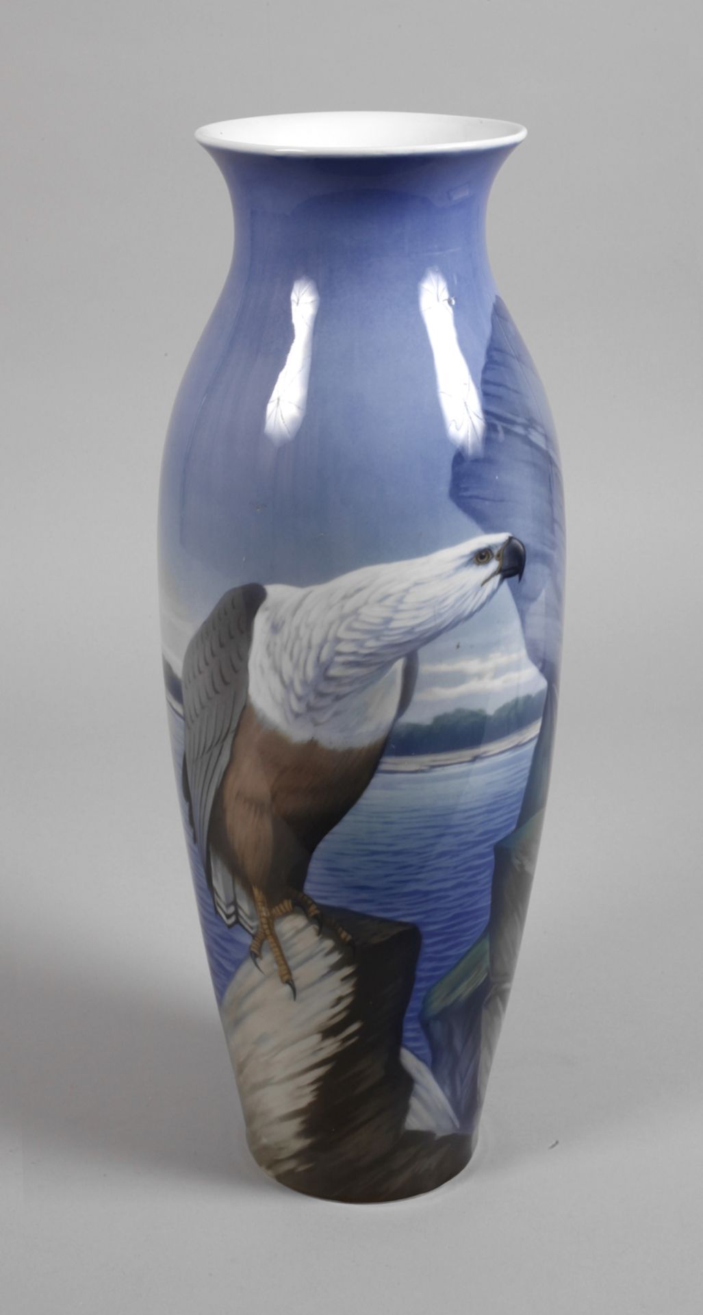 Fraureuth floor vase sea eagle motif