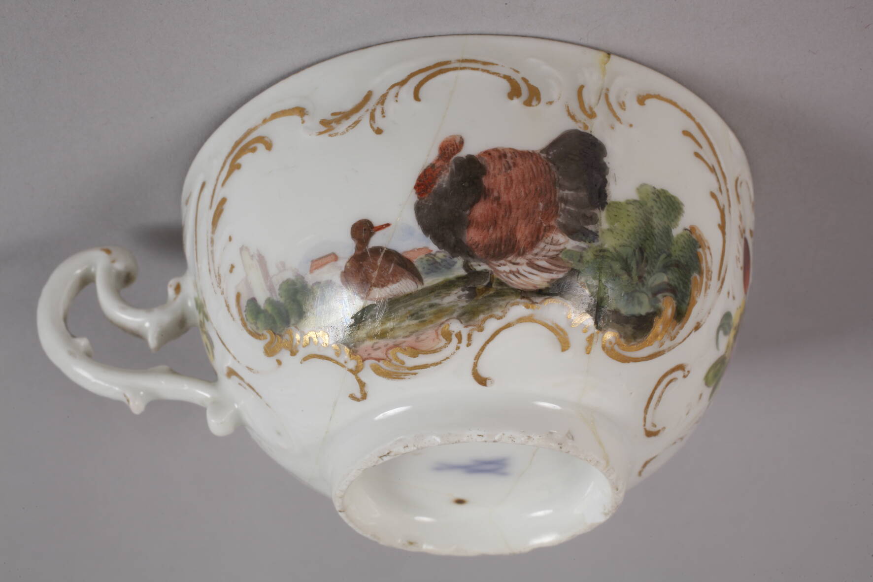 Meissen tea cup with saucer painted with birds - Image 4 of 7