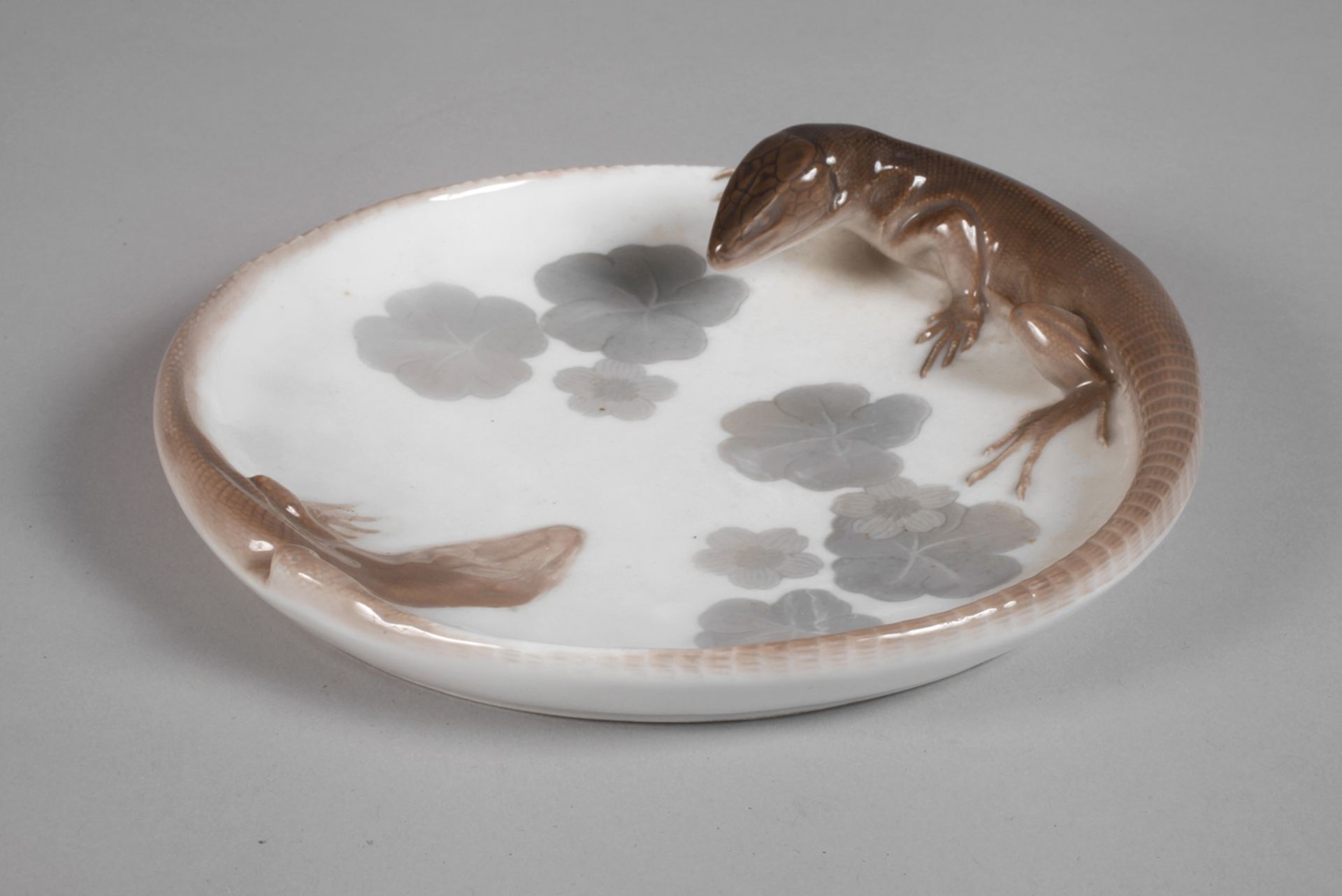 Copenhagen decorative bowl with a pair of lizards