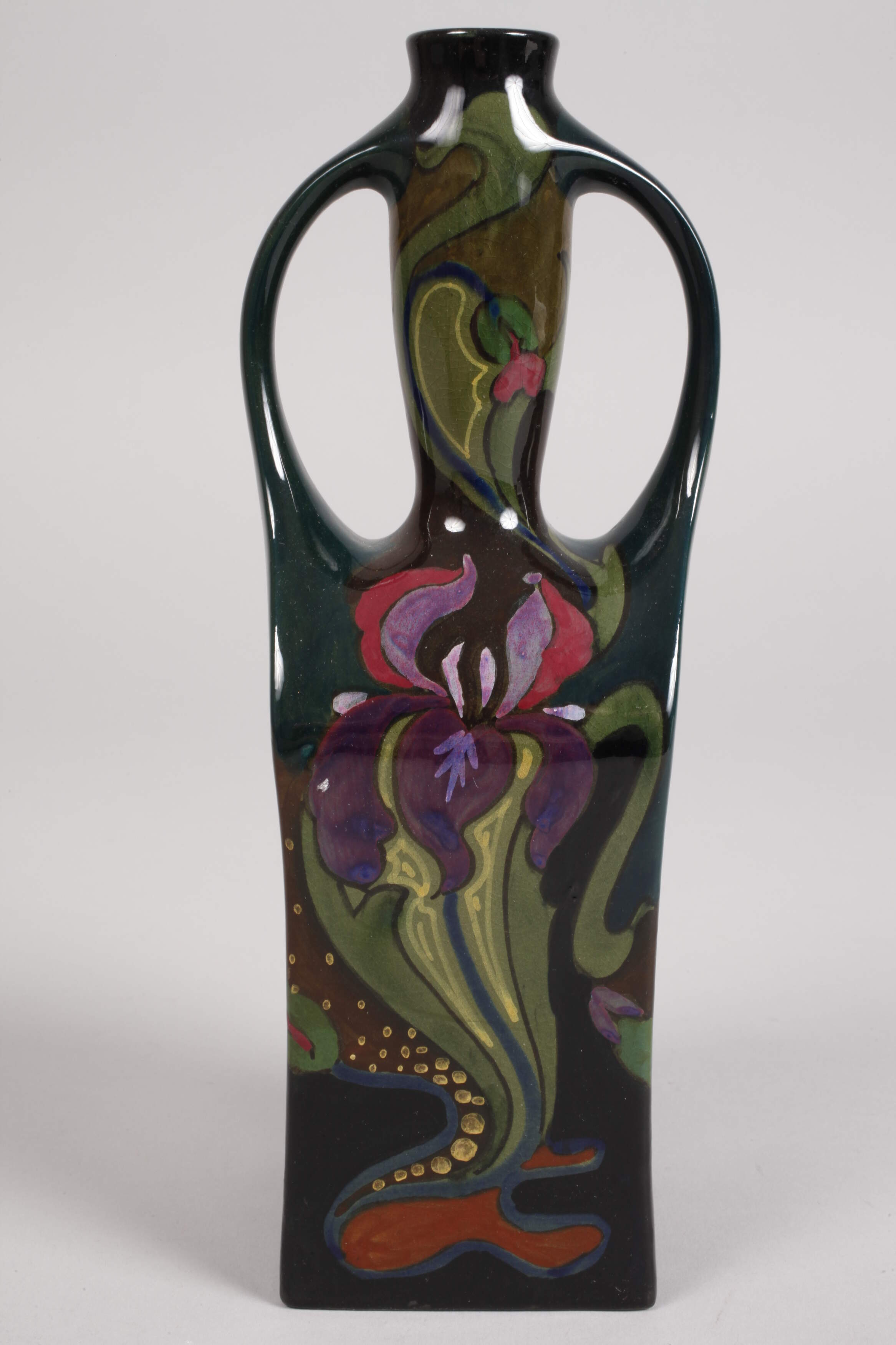 Estie & Co. Gouda handle vase with sword lily decoration - Image 2 of 4