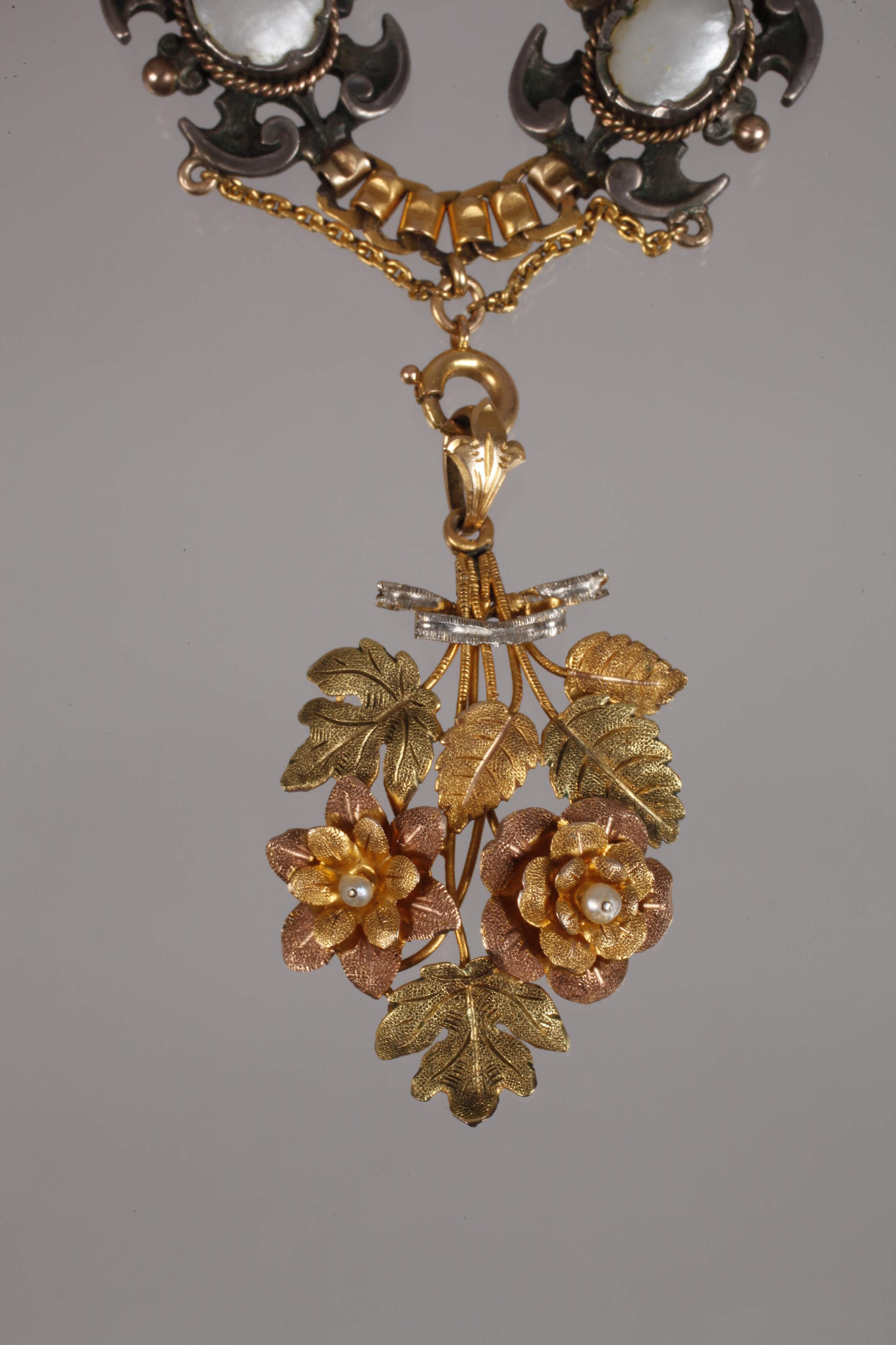 Historicist necklace - Image 2 of 3