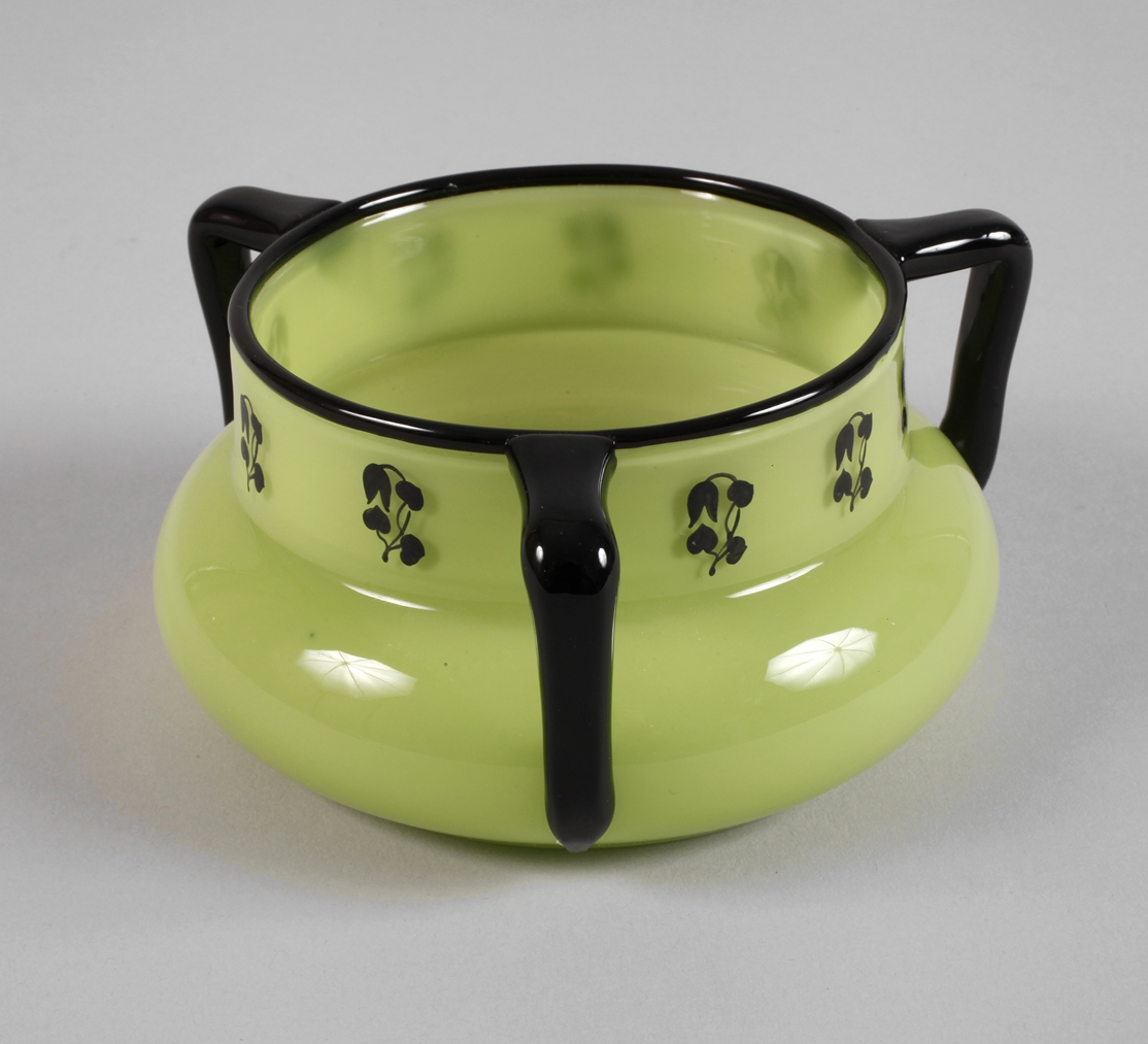 Lötz Wwe. three-handled bowl "Tango"