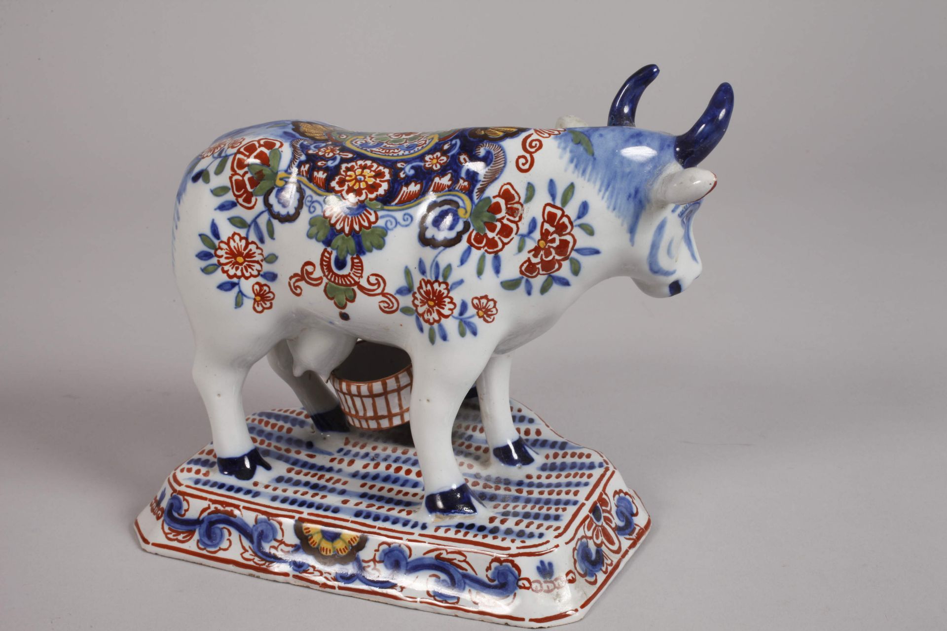 Delft faience farmer's wife with cow - Image 2 of 5