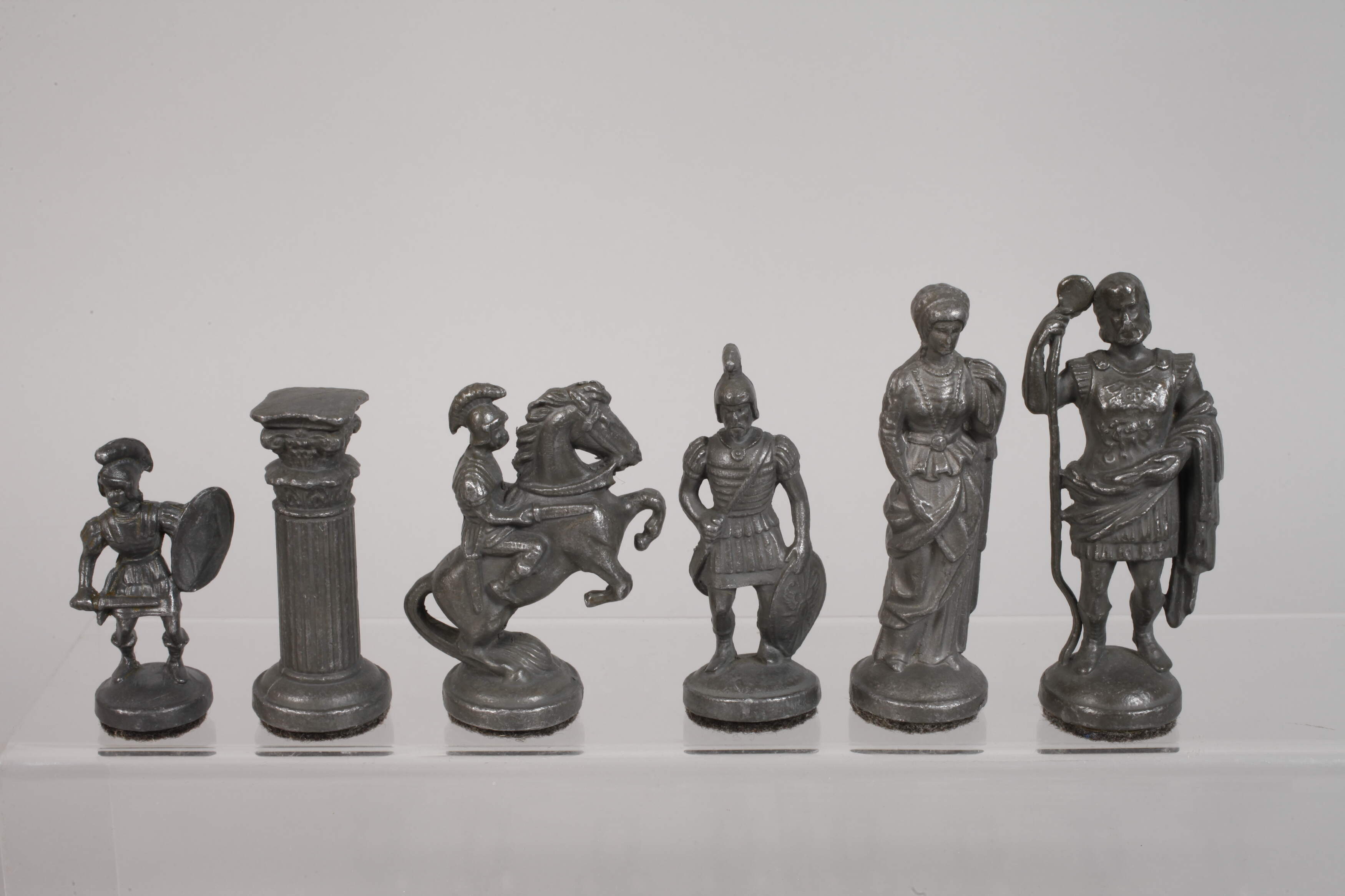 Pewter chess set - Image 2 of 3