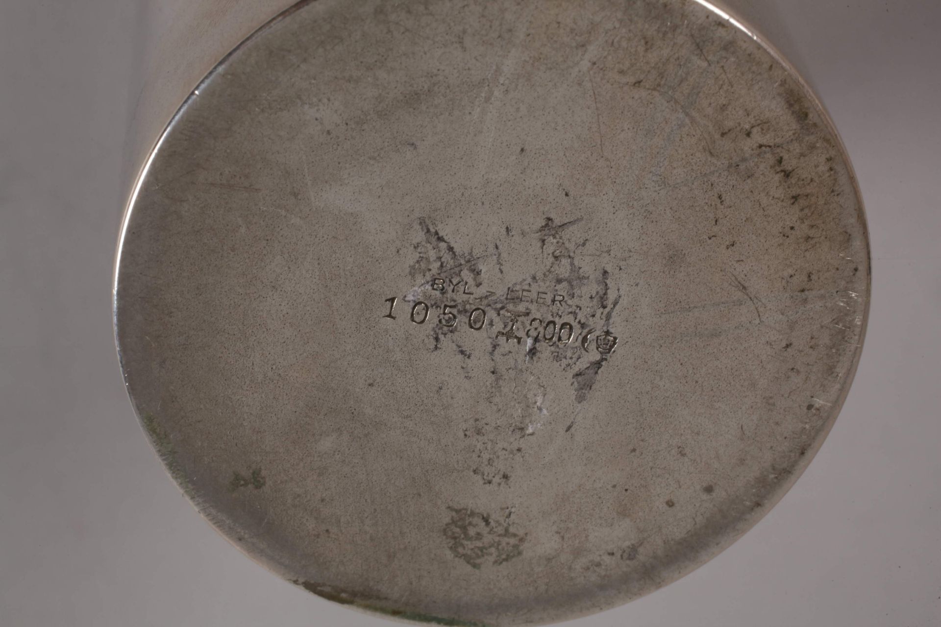 Large silver cup with monogram - Image 3 of 3