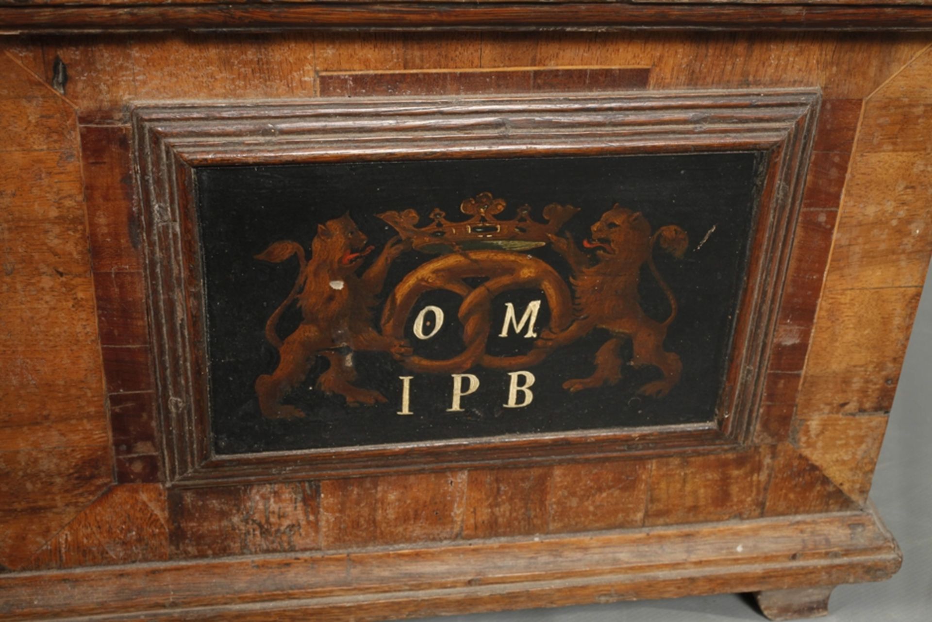 Inguild chest of the bakers' guild - Image 3 of 8