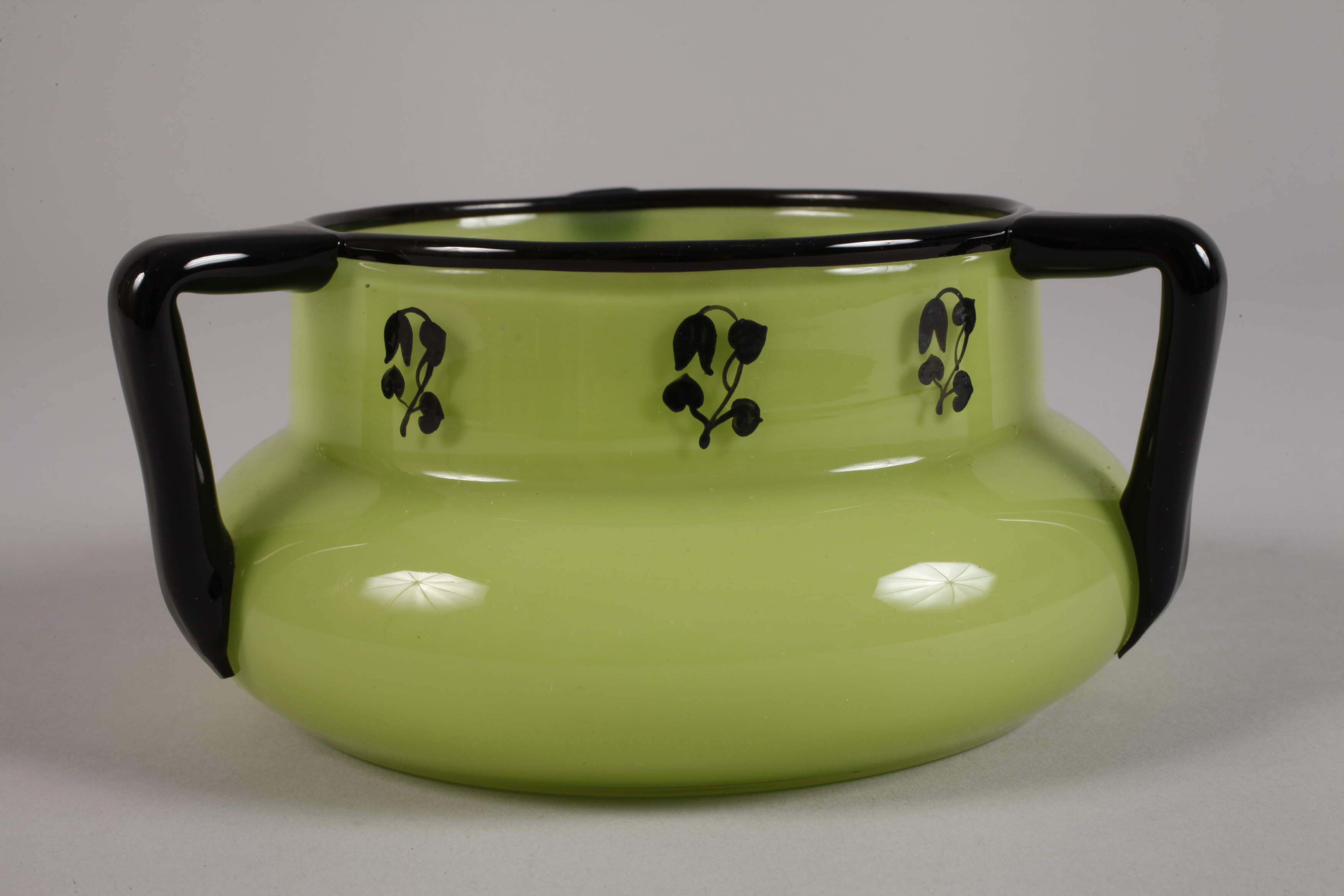 Lötz Wwe. three-handled bowl "Tango" - Image 2 of 3