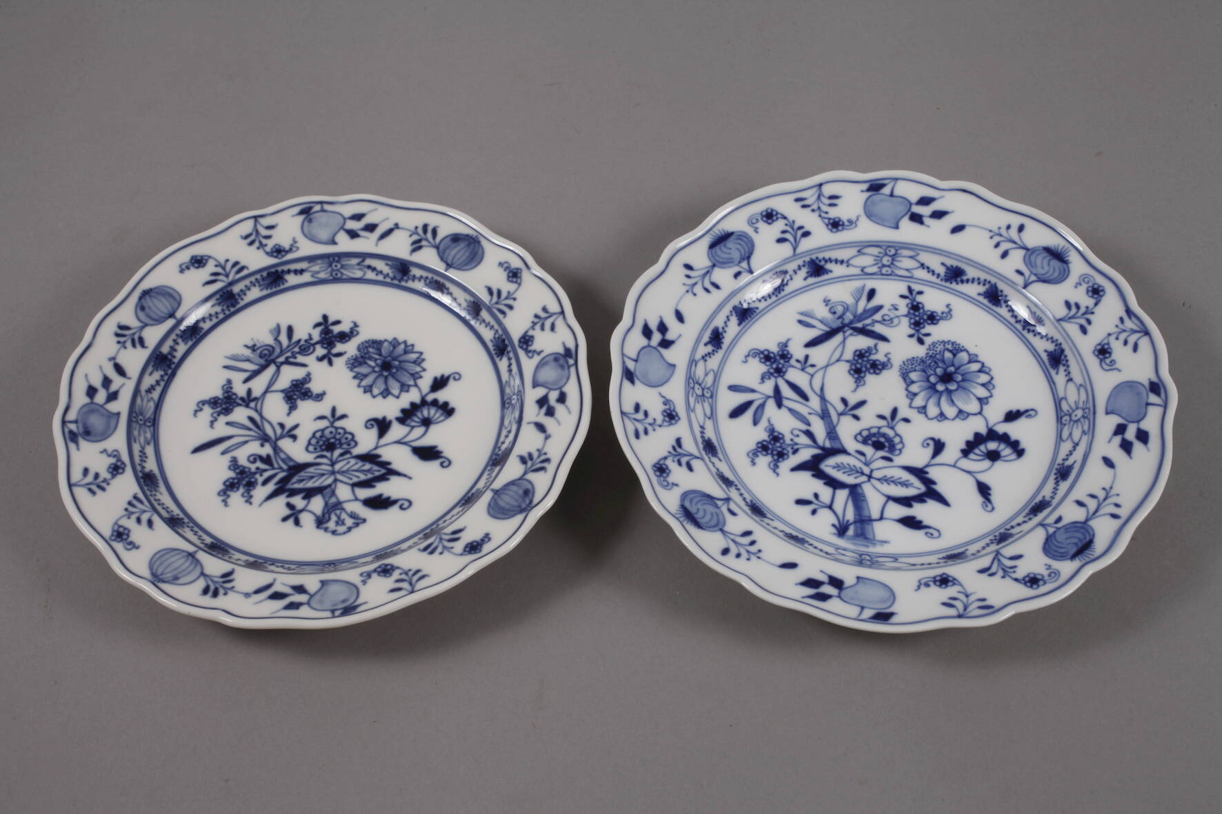 Meissen set of dinner plates "Zwiebelmuster"  - Image 3 of 3