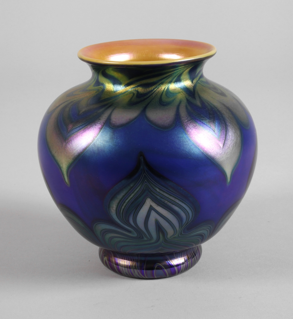 Orient & Flume vase with combed decoration