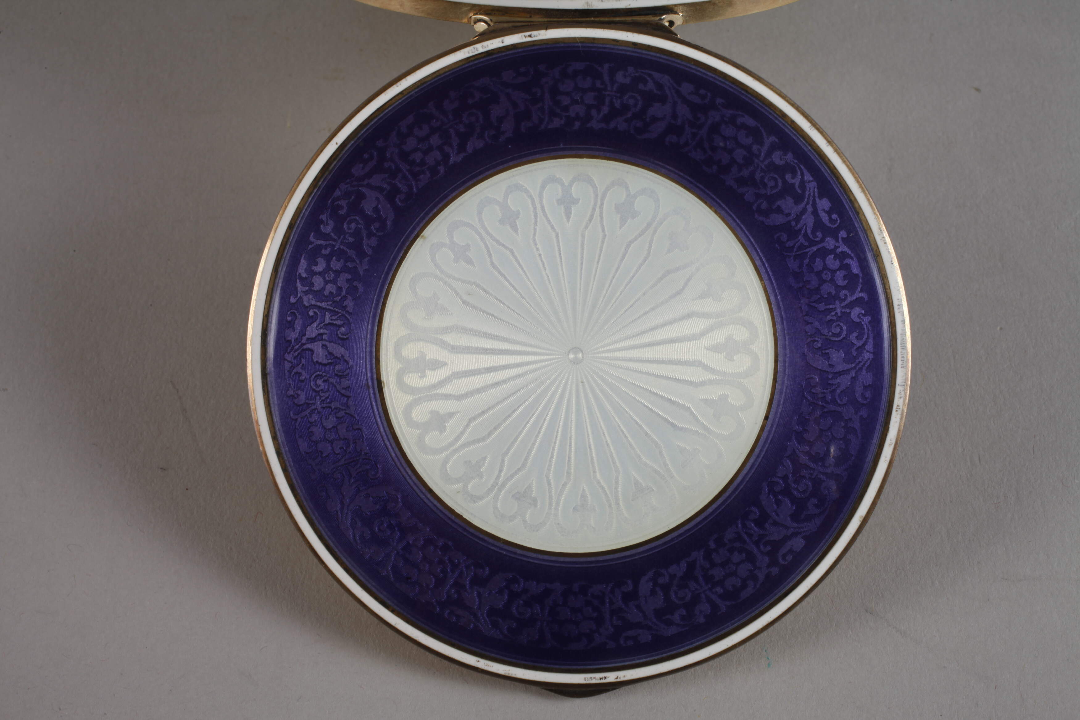 Round silver box with guilloché enamel - Image 3 of 6