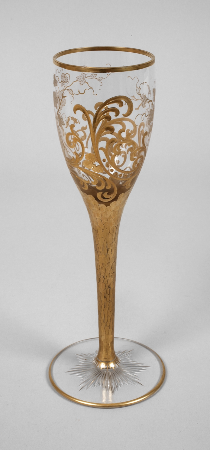 Champagne goblet gold decor