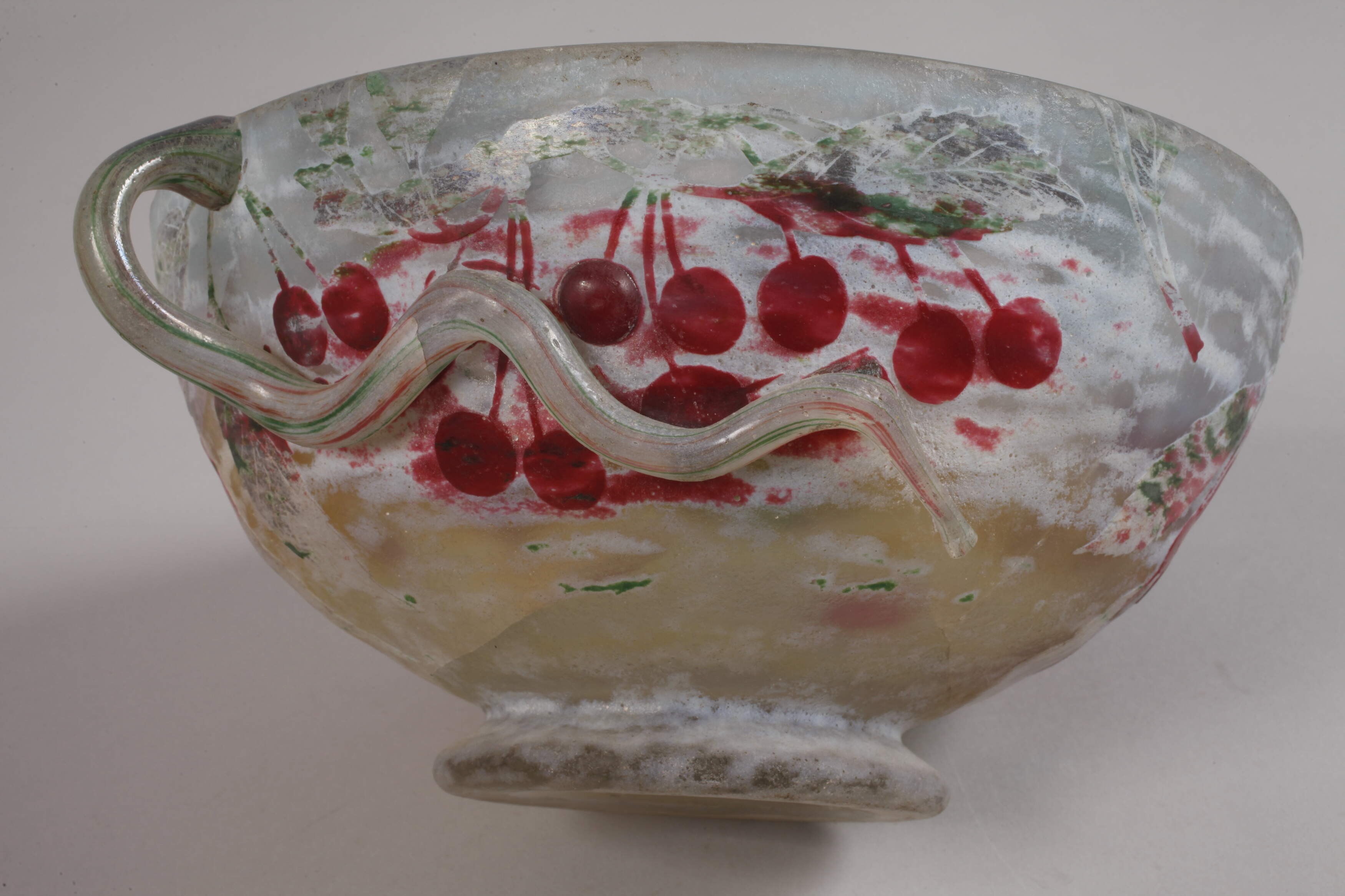 Daum Nancy bowl with cherries - Image 6 of 10