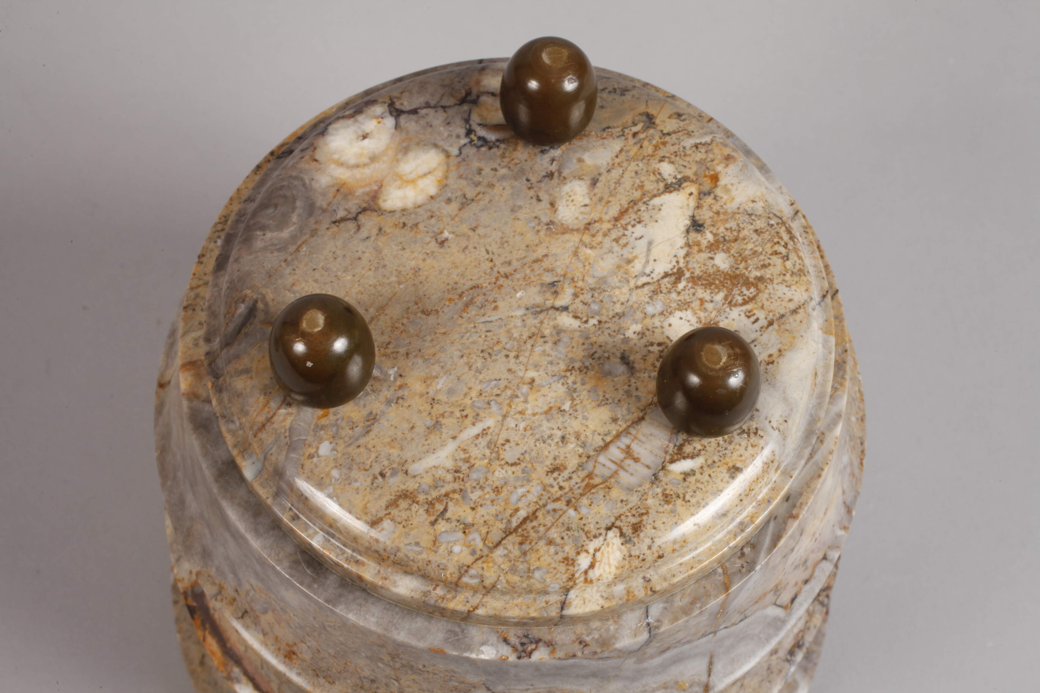 Figural lidded box - Image 5 of 5