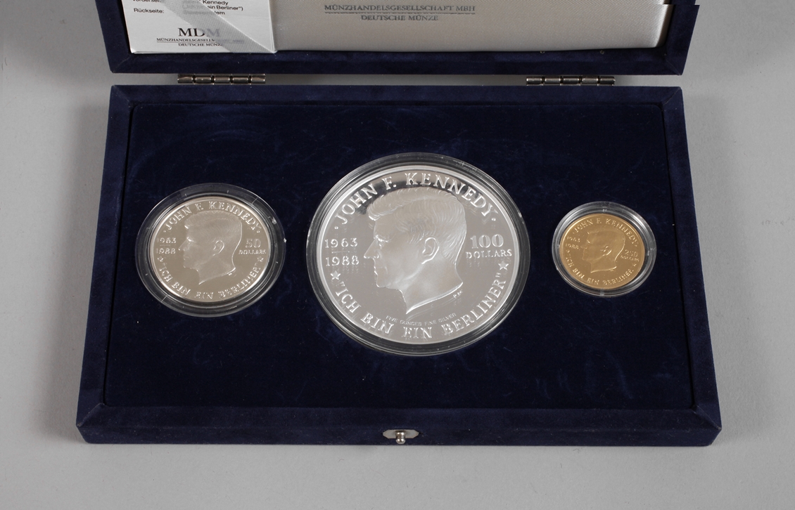 Set of gold and silver coins Kennedy