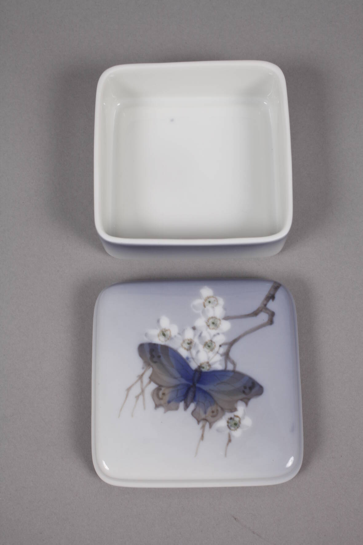 Copenhagen bowl and box butterfly decor - Image 2 of 5