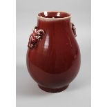 Vase mit Sang de Boeuf-Glasur