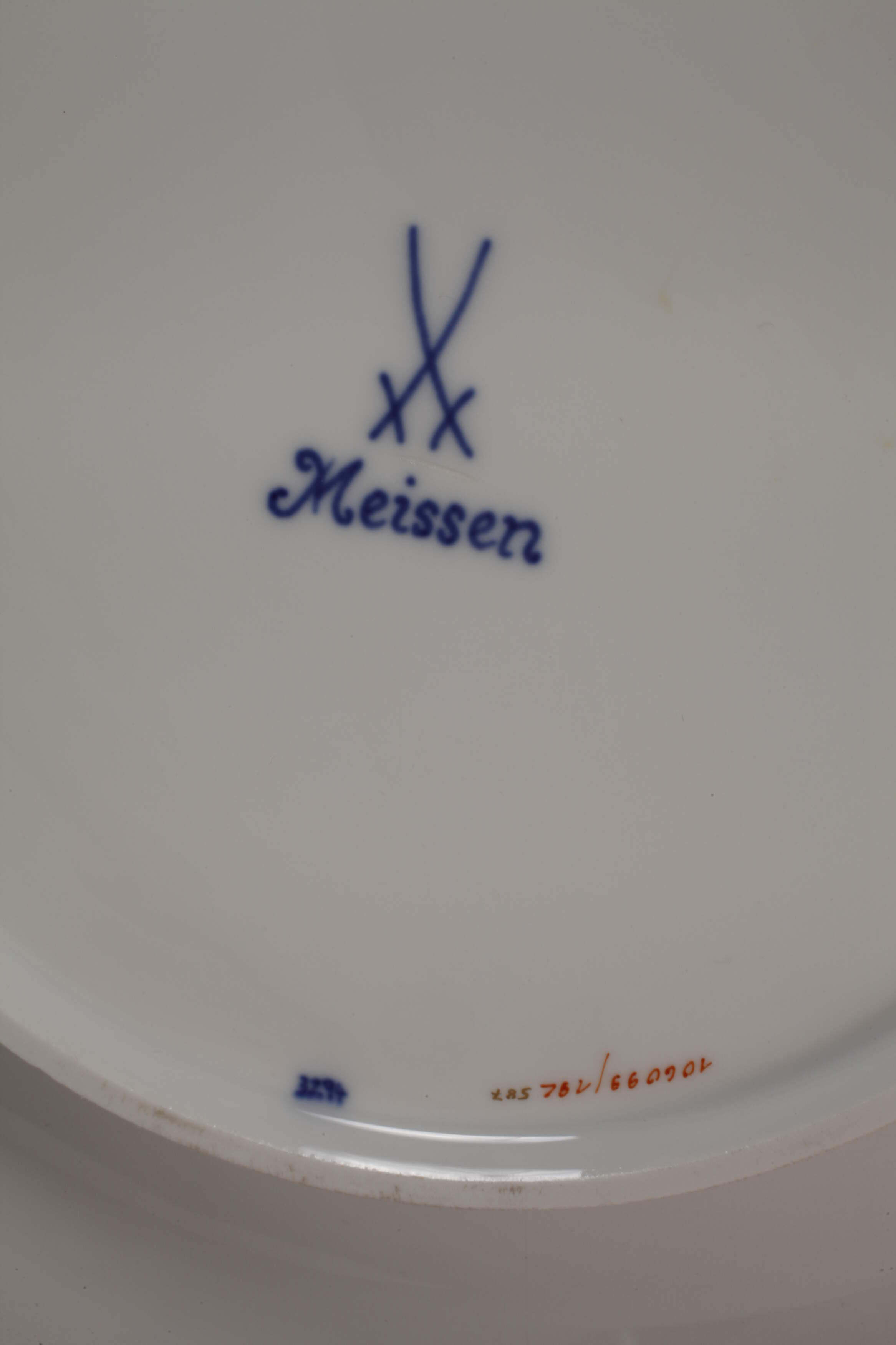 Meissen ceremonial bowl "Blumenbukett" - Image 3 of 3