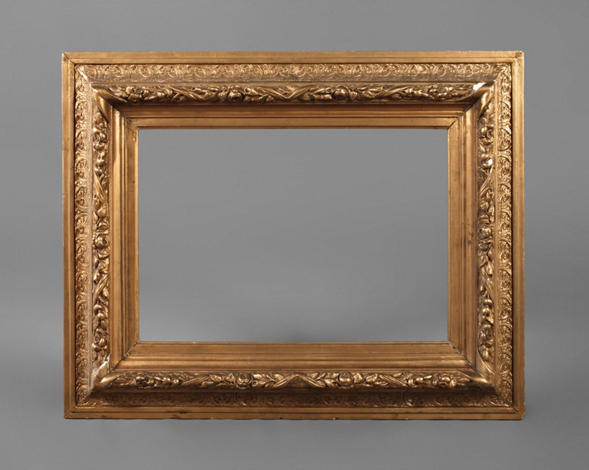 Gründerzeit-gold stucco frame