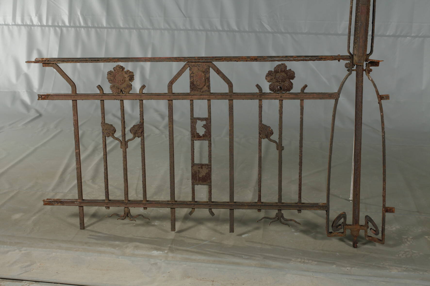 Art Nouveau garden fence - Image 2 of 7