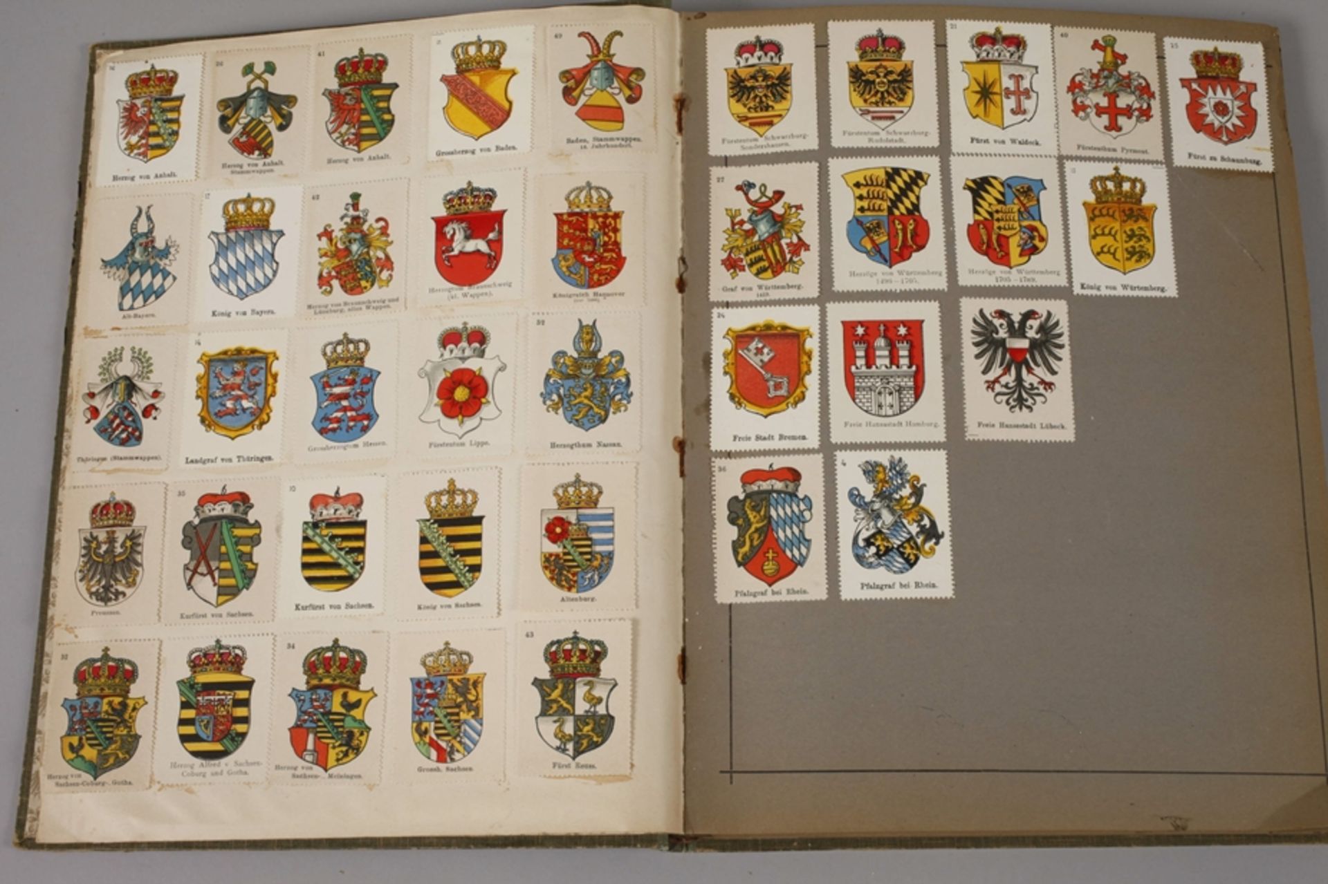 Collection of coats of arms - Image 3 of 12