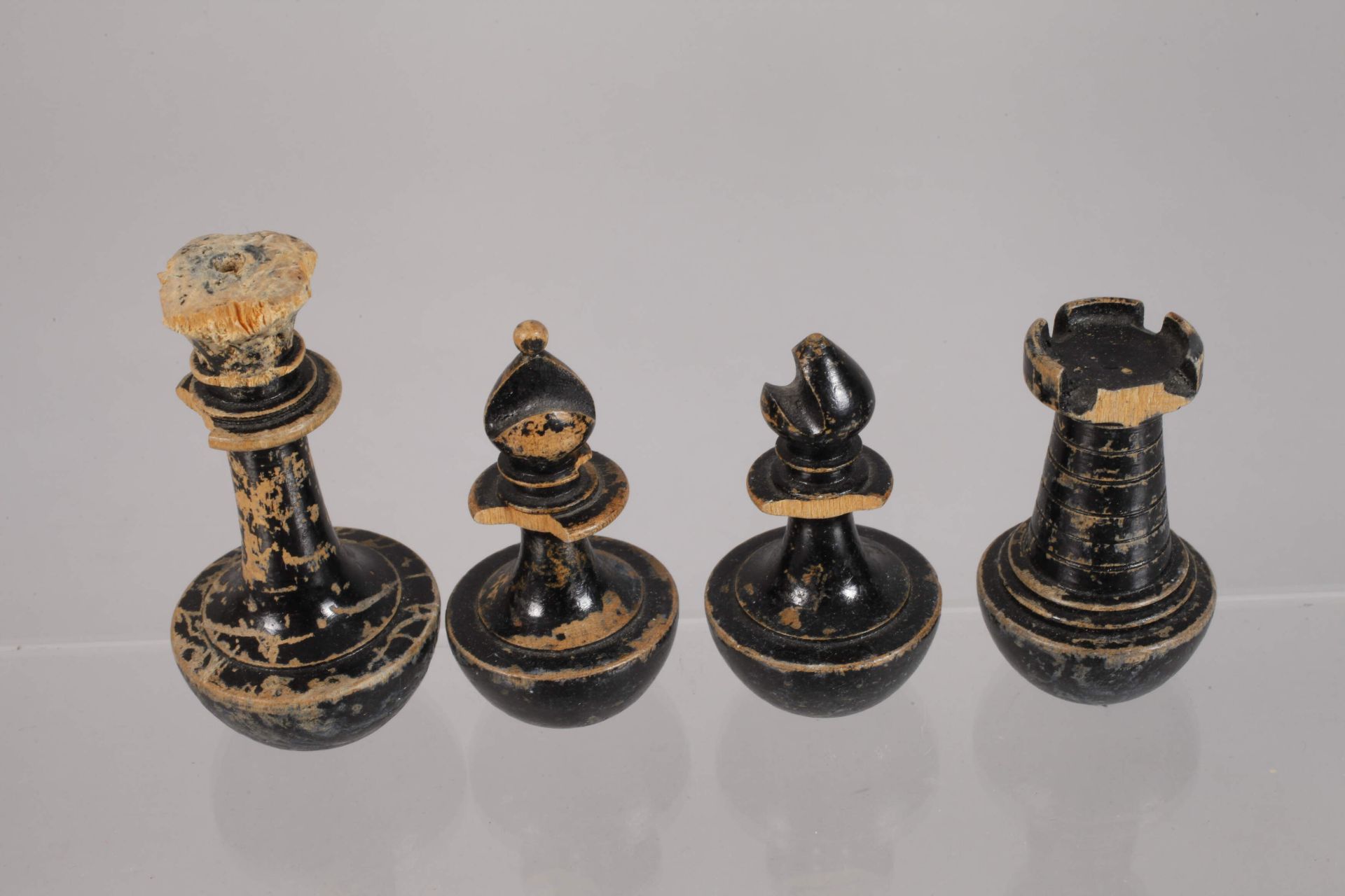 Chess set - Image 4 of 4