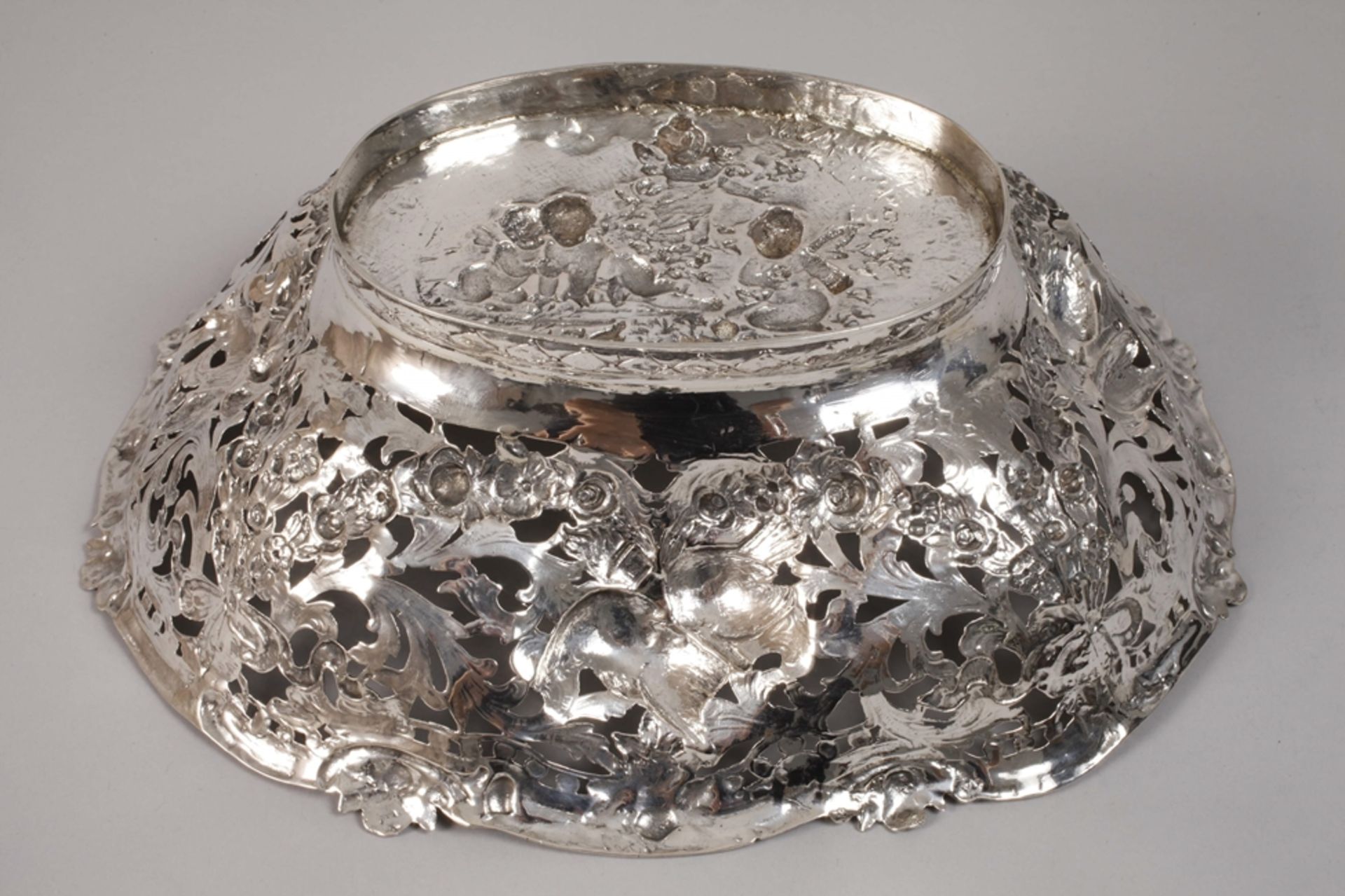 Large breakthrough bowl silver - Image 5 of 5