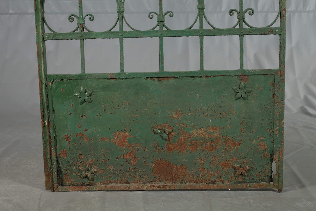 Wrought iron garden gate - Image 4 of 4