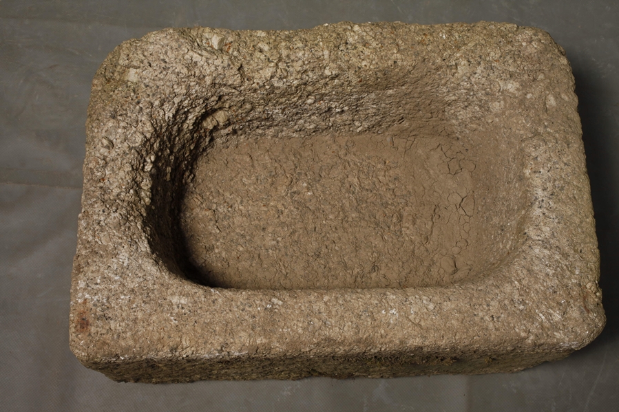 Granite trough - Image 2 of 2