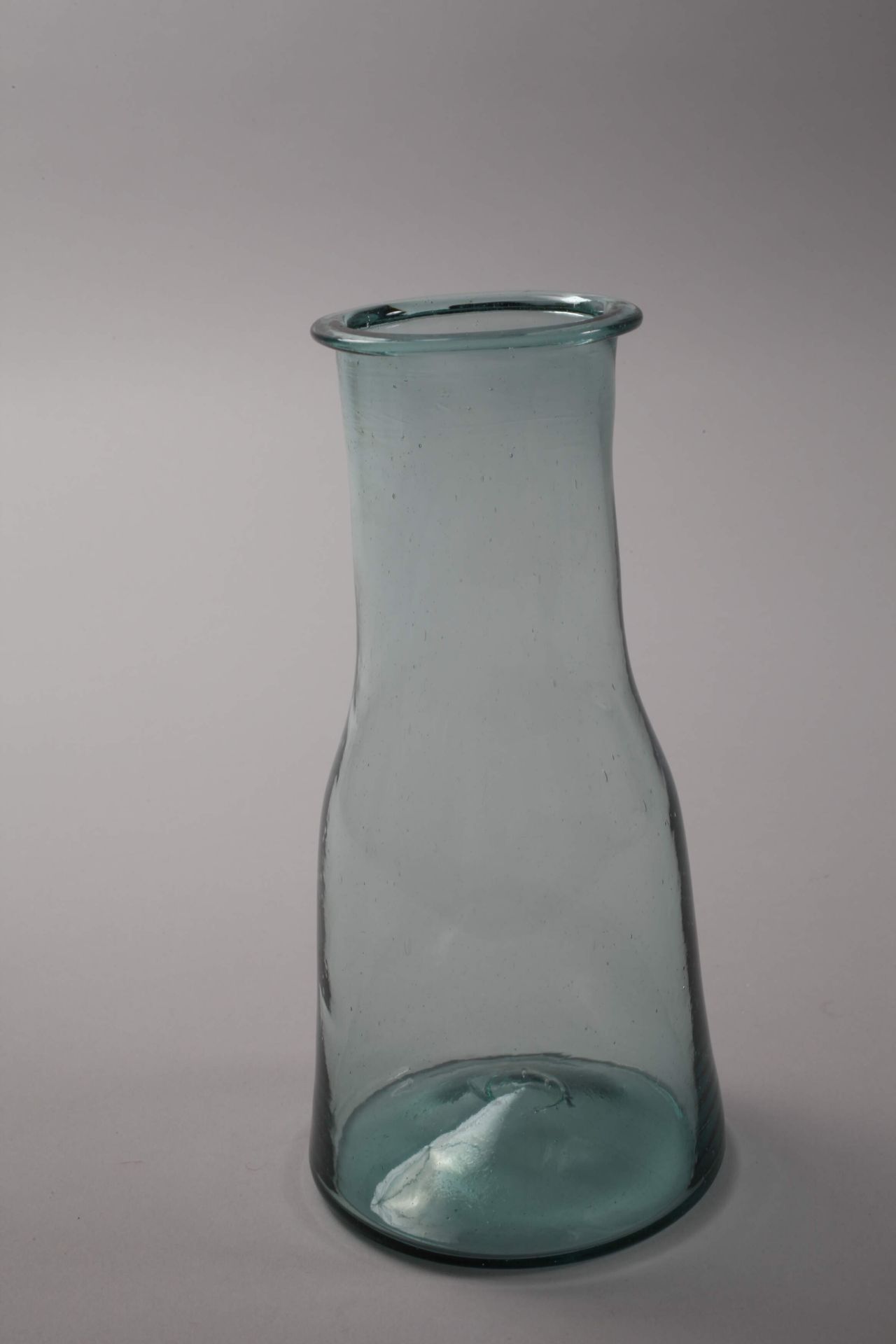Six historical glass vessels - Image 7 of 7