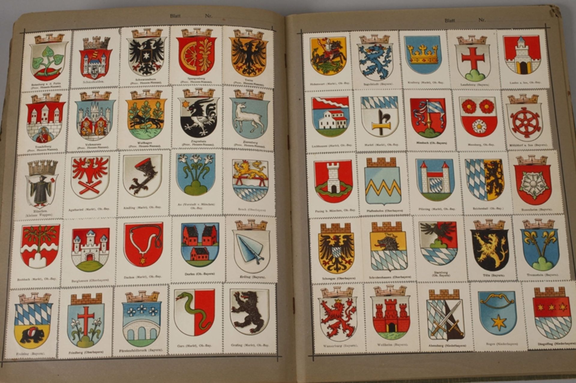 Collection of coats of arms - Image 11 of 12