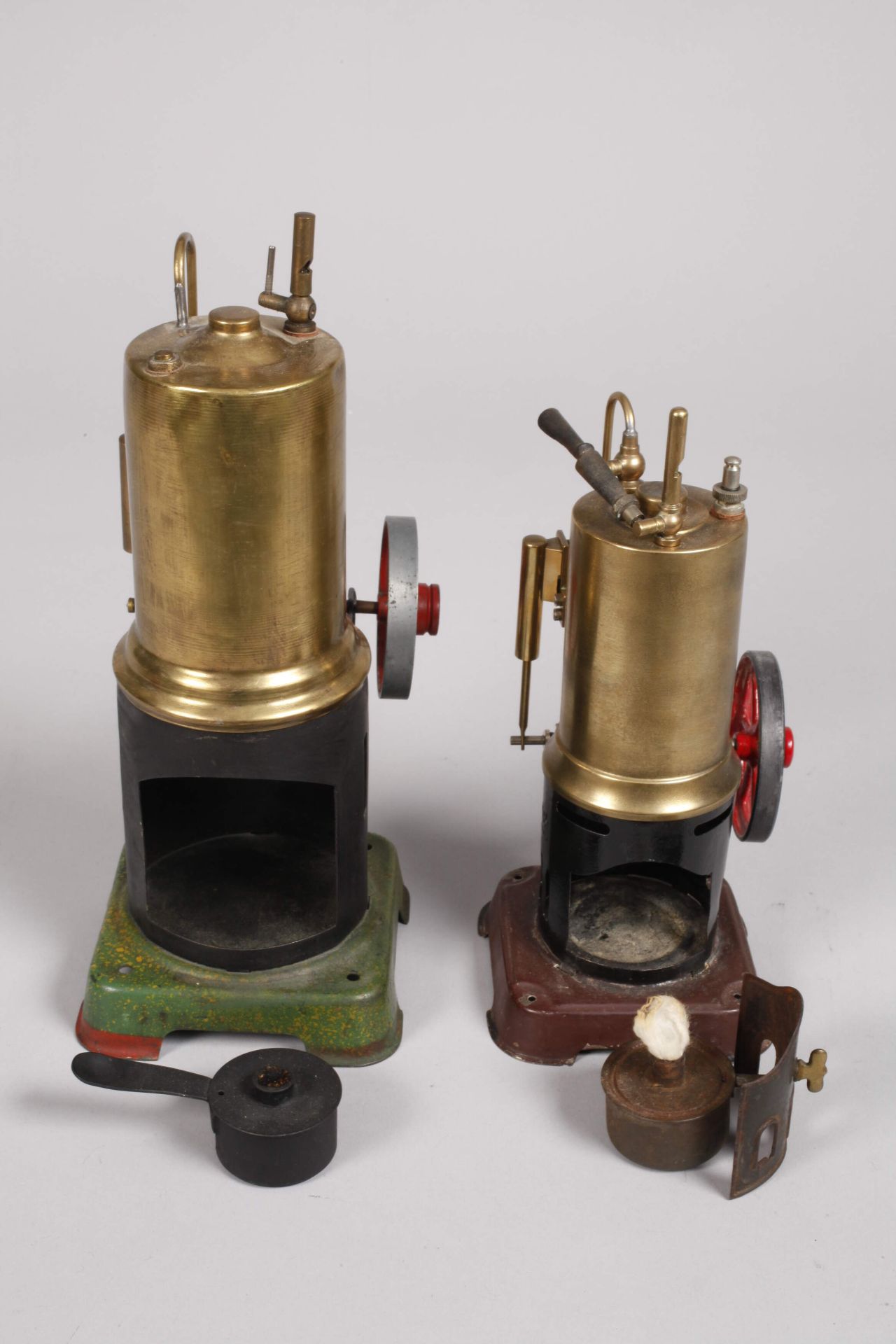 Four small standing steam engines - Image 3 of 9