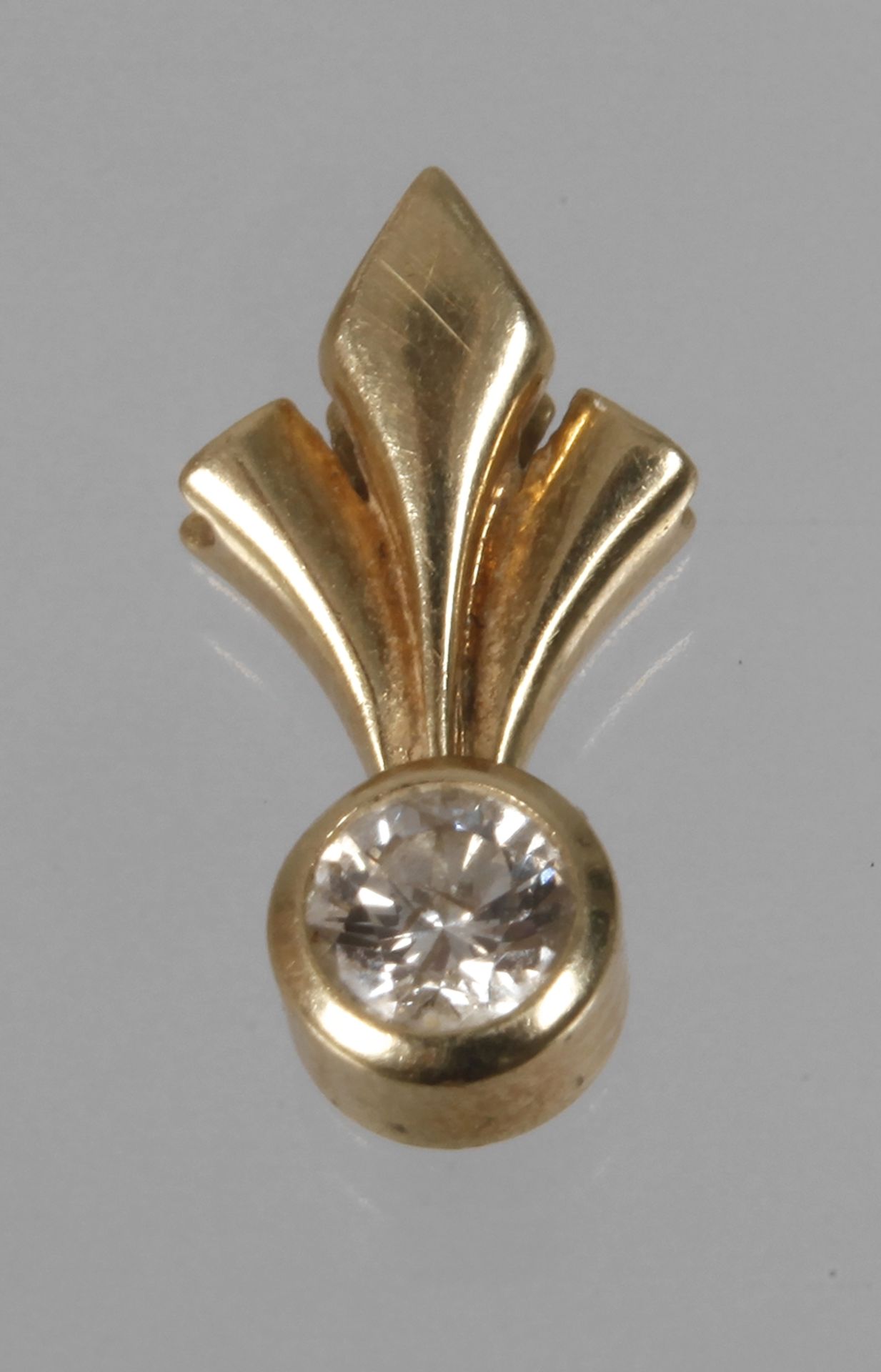 Diamond pendant