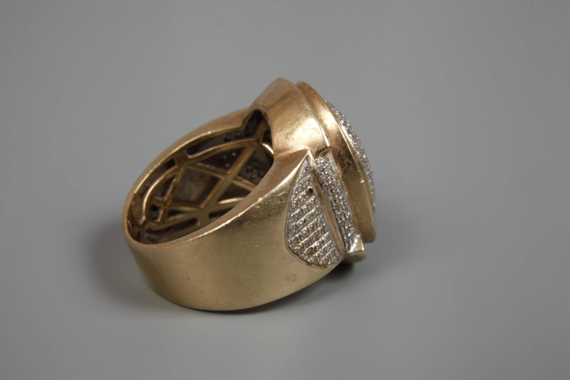 Precious ring with diamond setting - Image 3 of 4