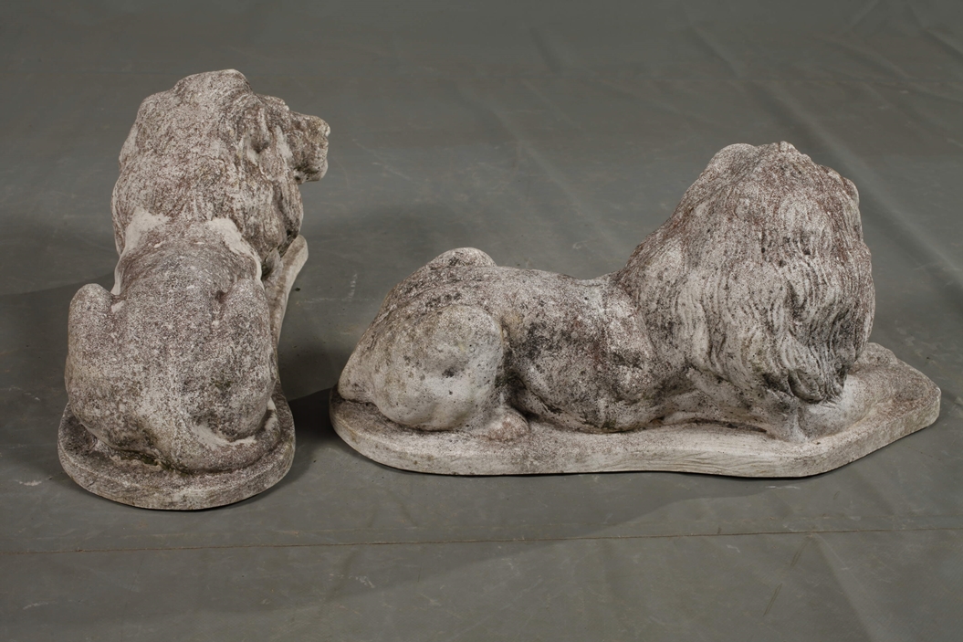 Pair of garden figures lying lions - Image 3 of 3
