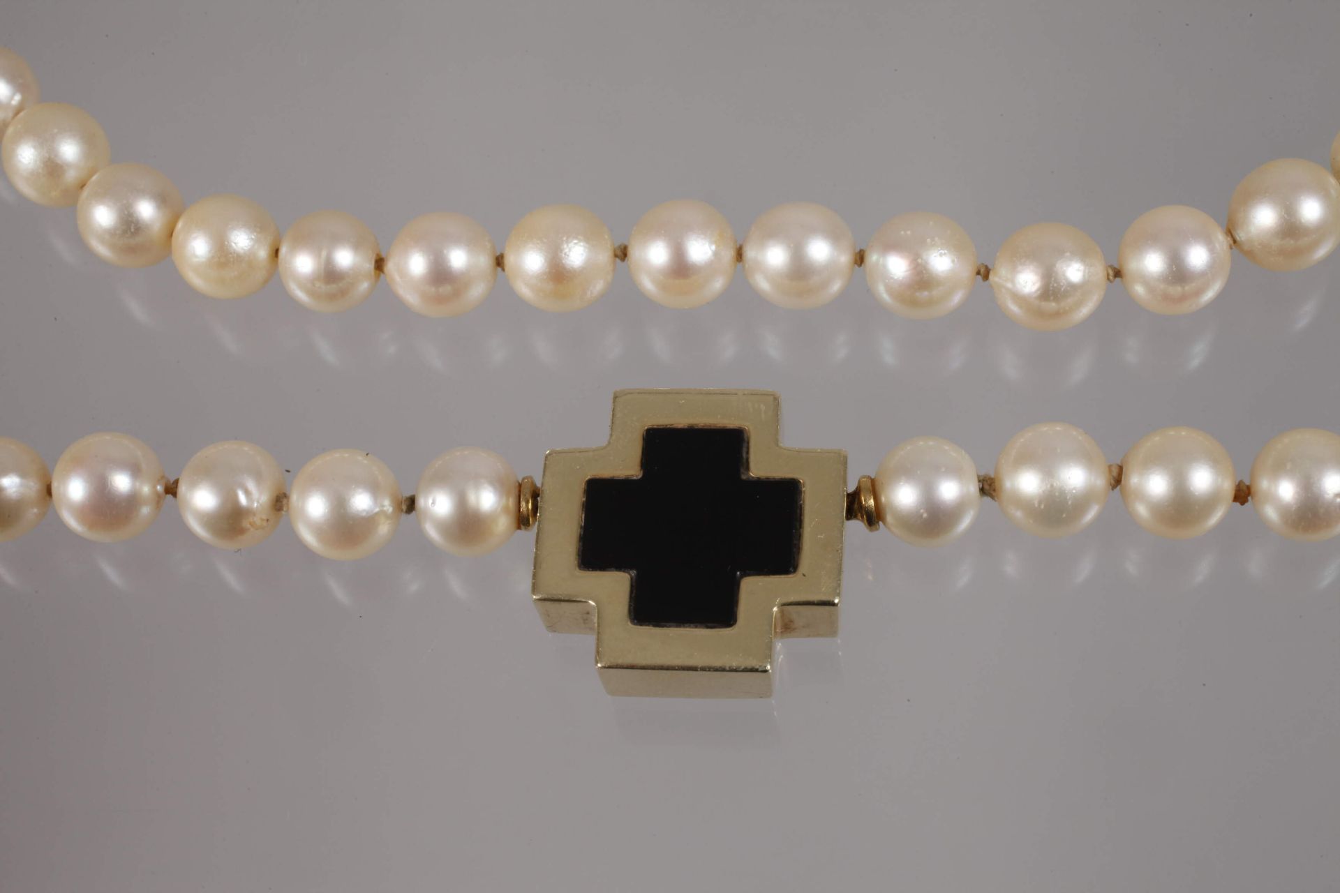Perlenkette mit Schmuckschließe - Bild 2 aus 4