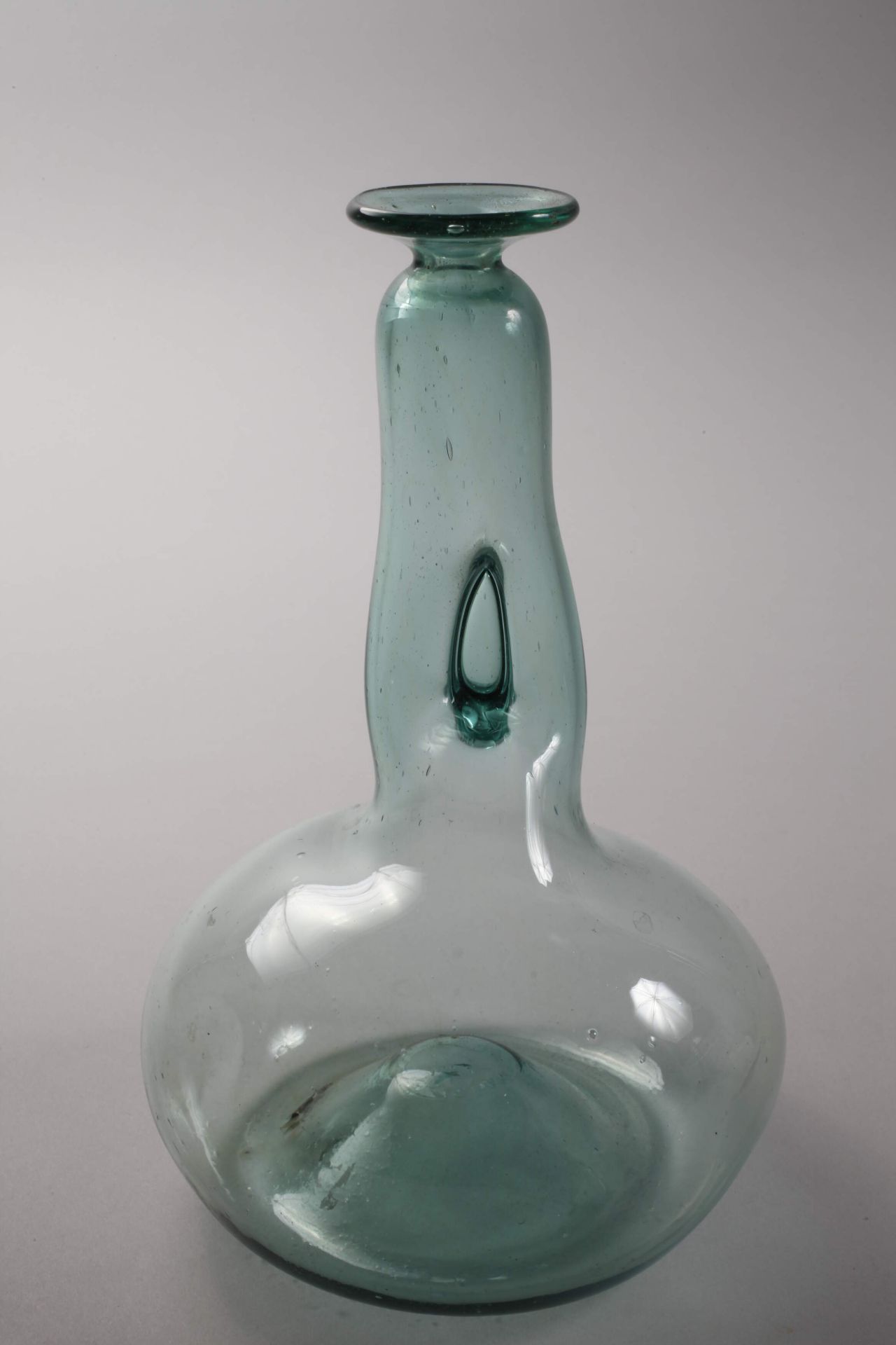 Six historical glass vessels - Image 5 of 7