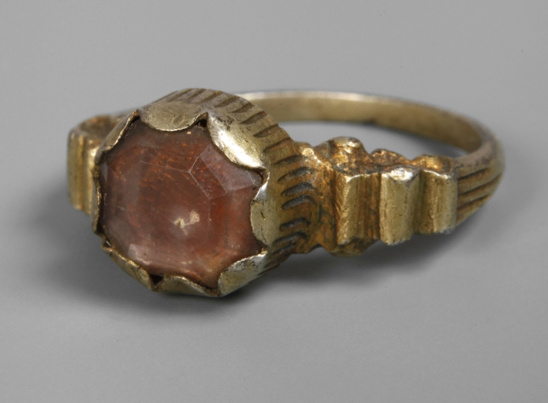 Ring set with stones