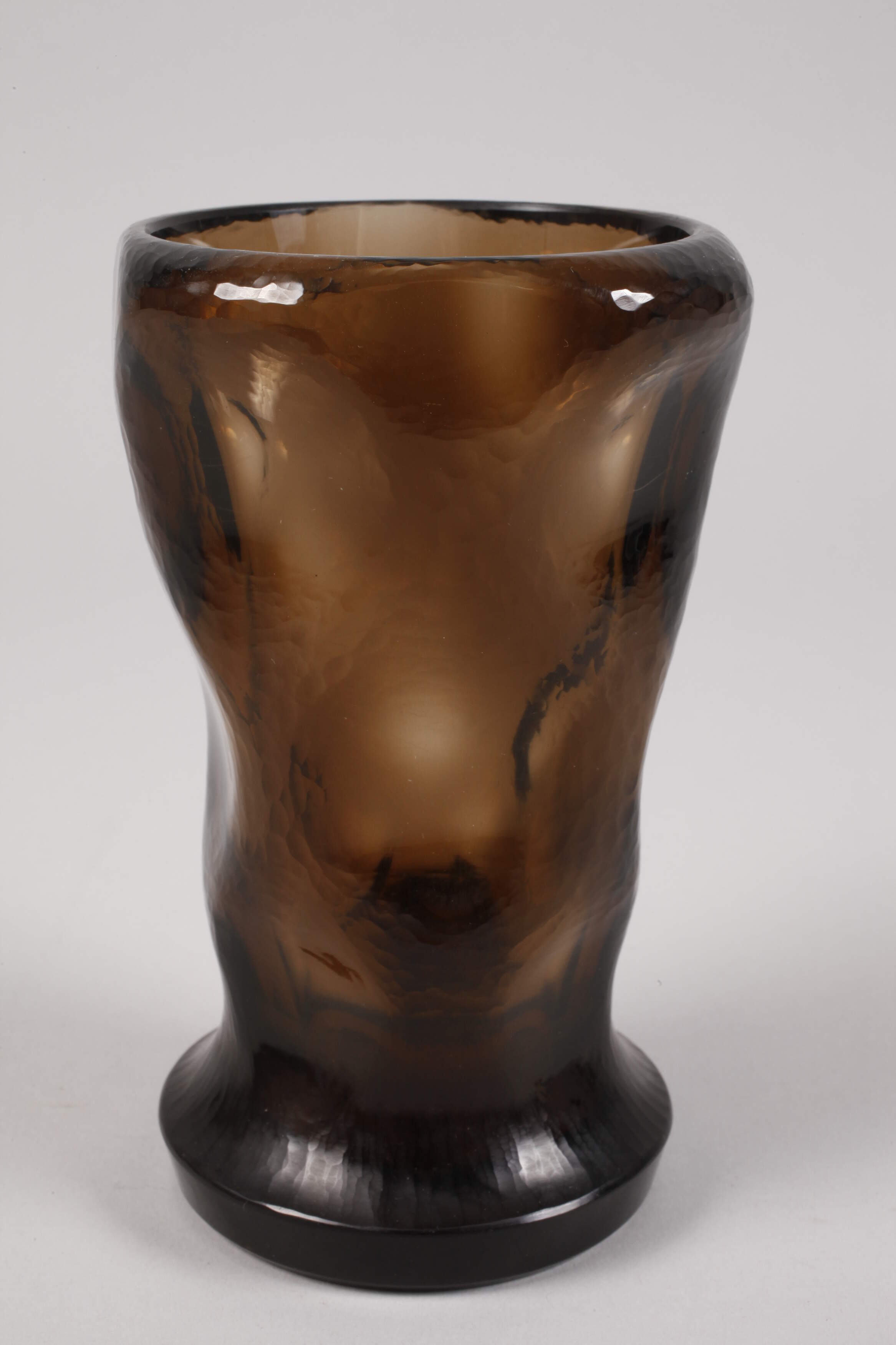 Smoked glass vase - Image 2 of 3