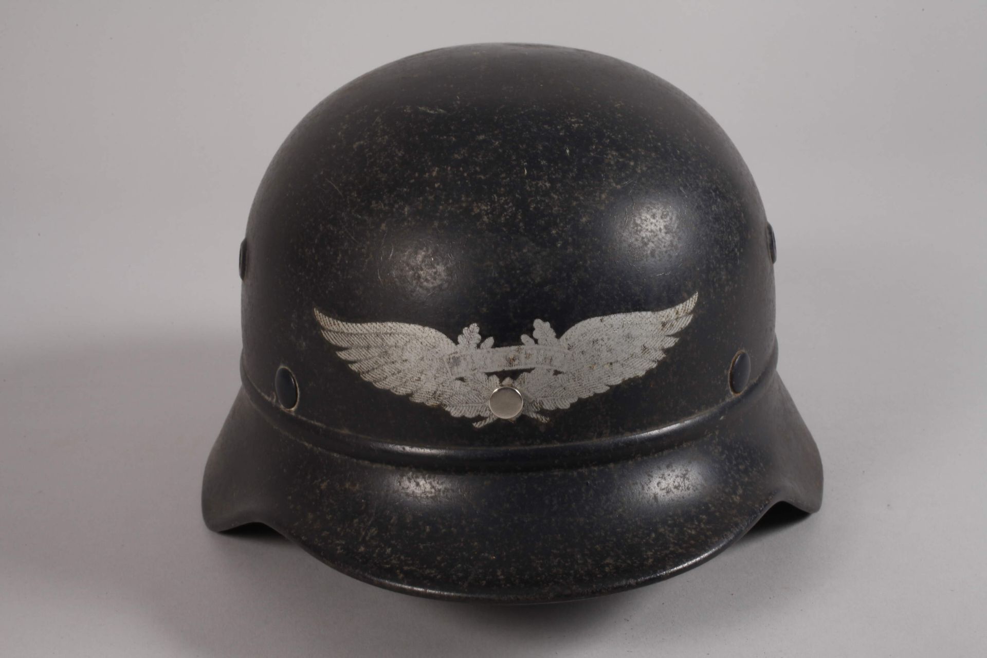 Air-raid helmet - Image 2 of 4