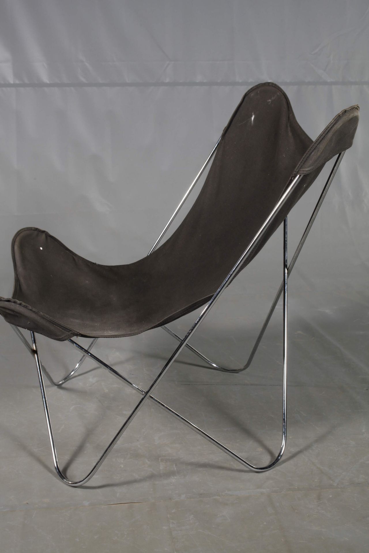 "Butterfly armchair"  - Image 3 of 4