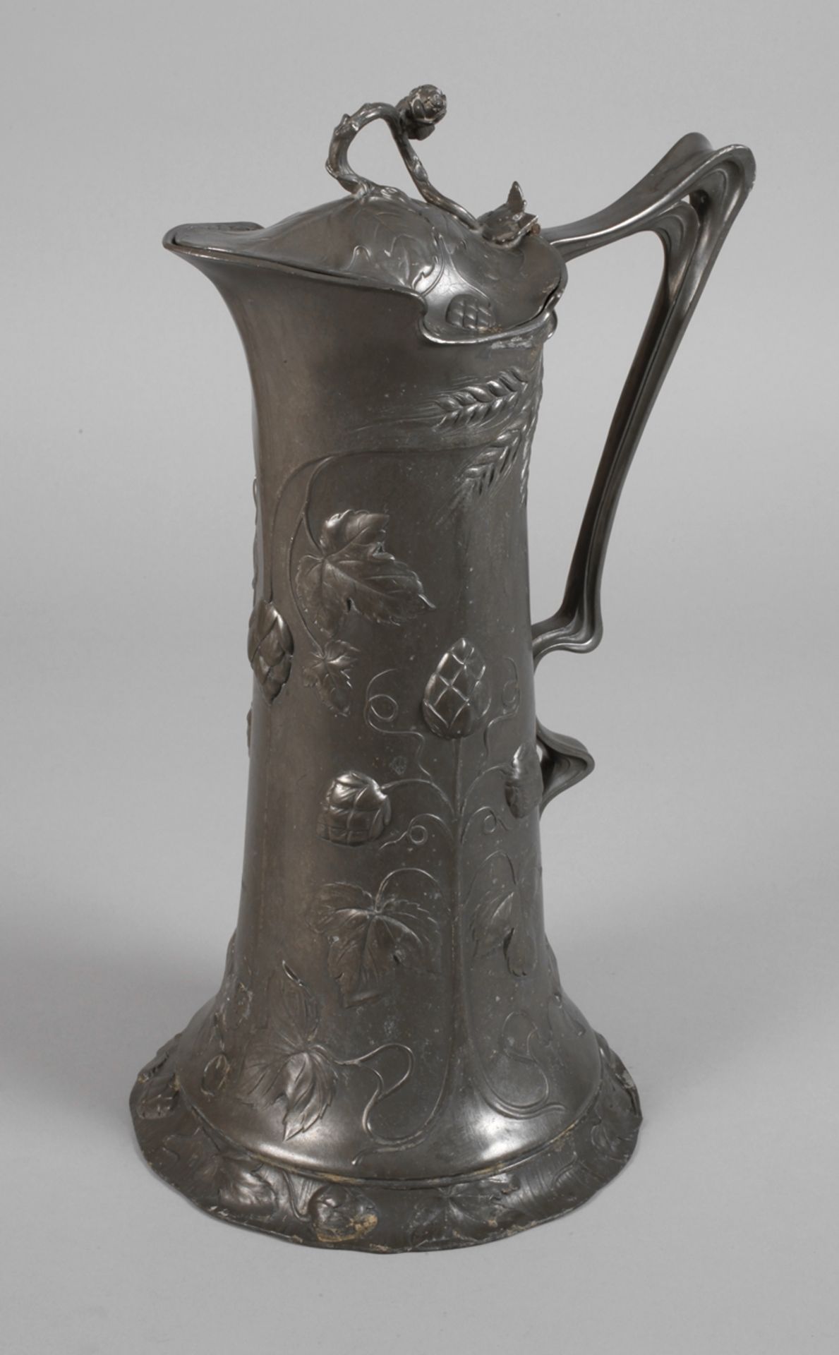 Large pewter tankard