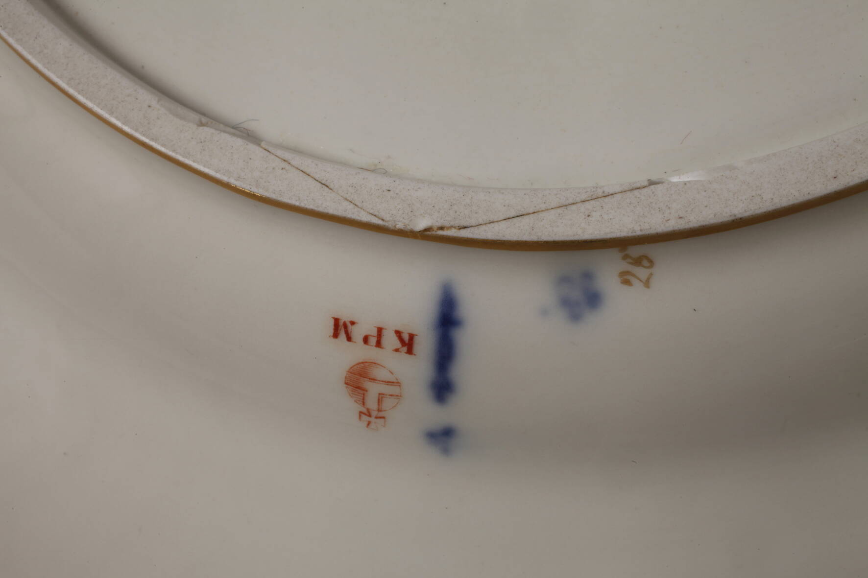 KPM Berlin three large serving dishes relief gold - Image 6 of 6