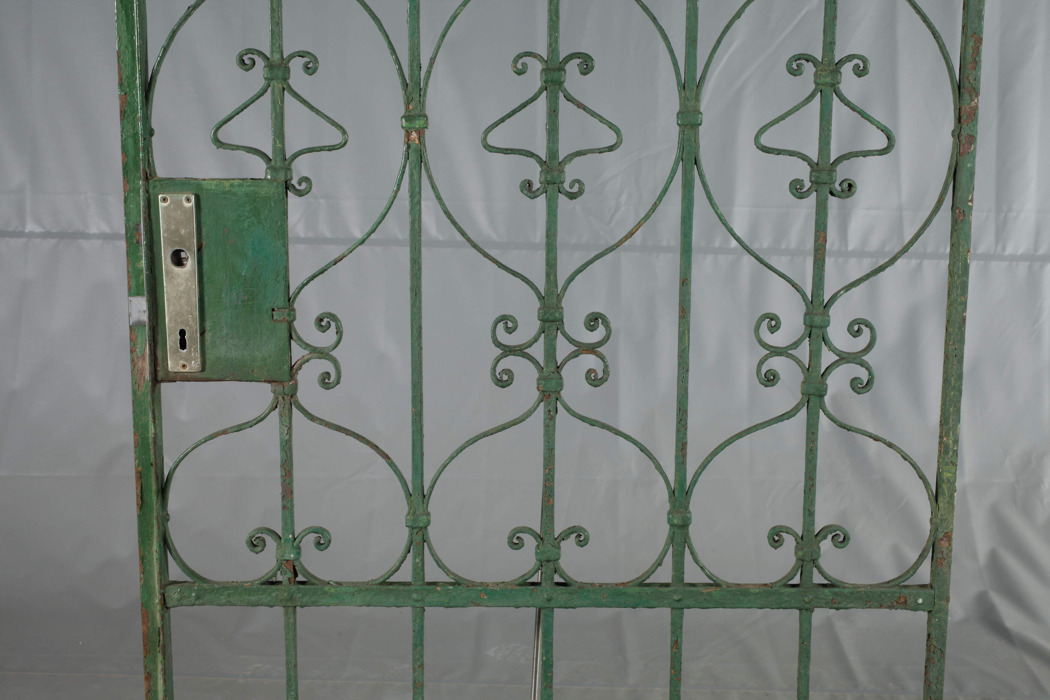 Wrought iron garden gate - Image 3 of 4